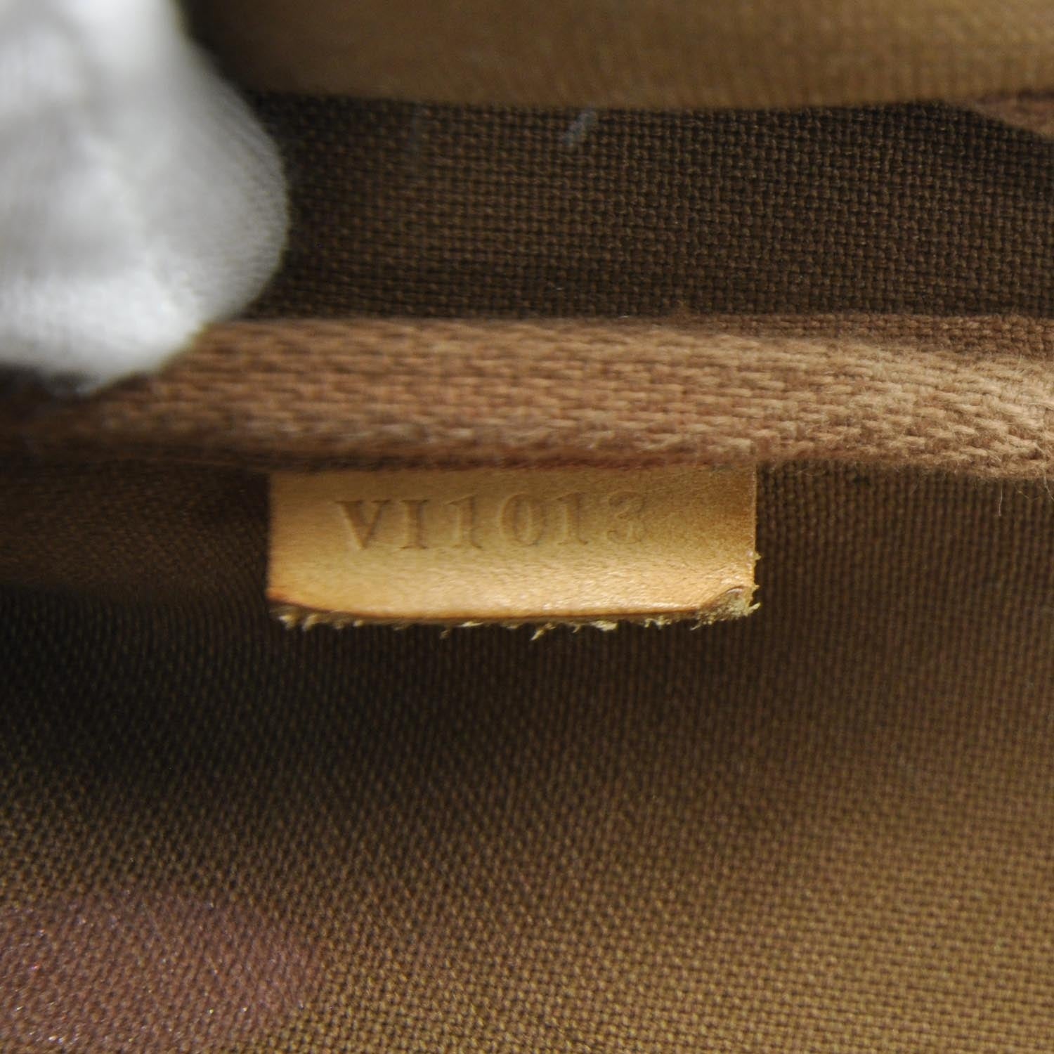 Louis Vuitton Monogram Pochette Accessories Bag 8 of 8