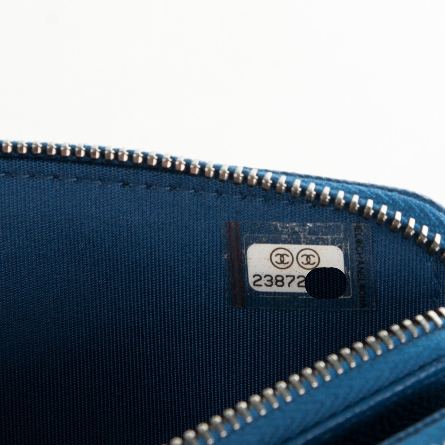 Caviar Quilted Small Boy Clutch With Chain Blue