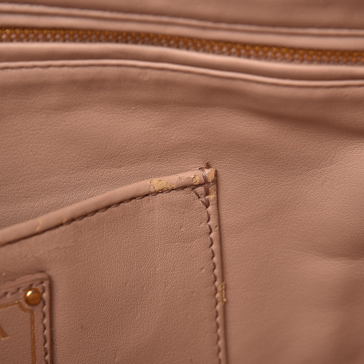 Nappa Gaufre Clutch Visone