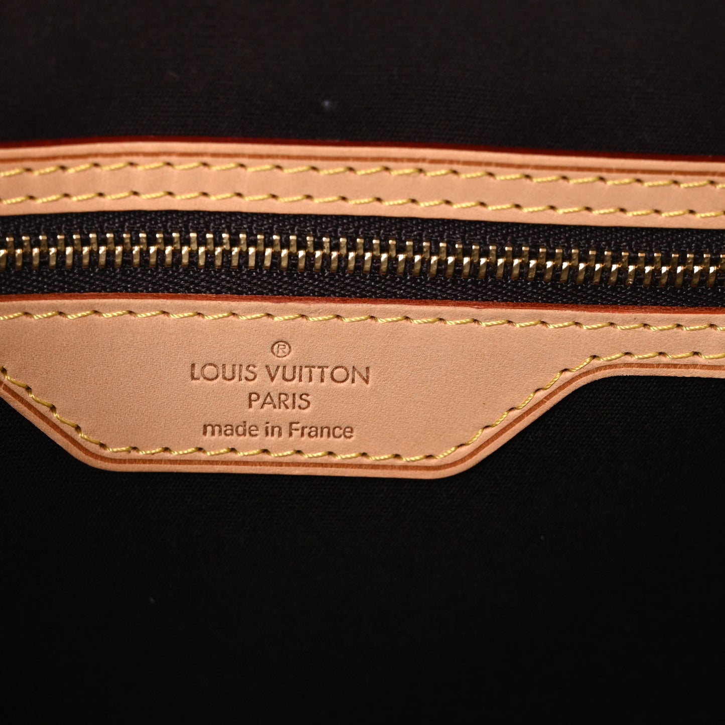 LOUIS VUITTON Vernis Brea MM Amarante