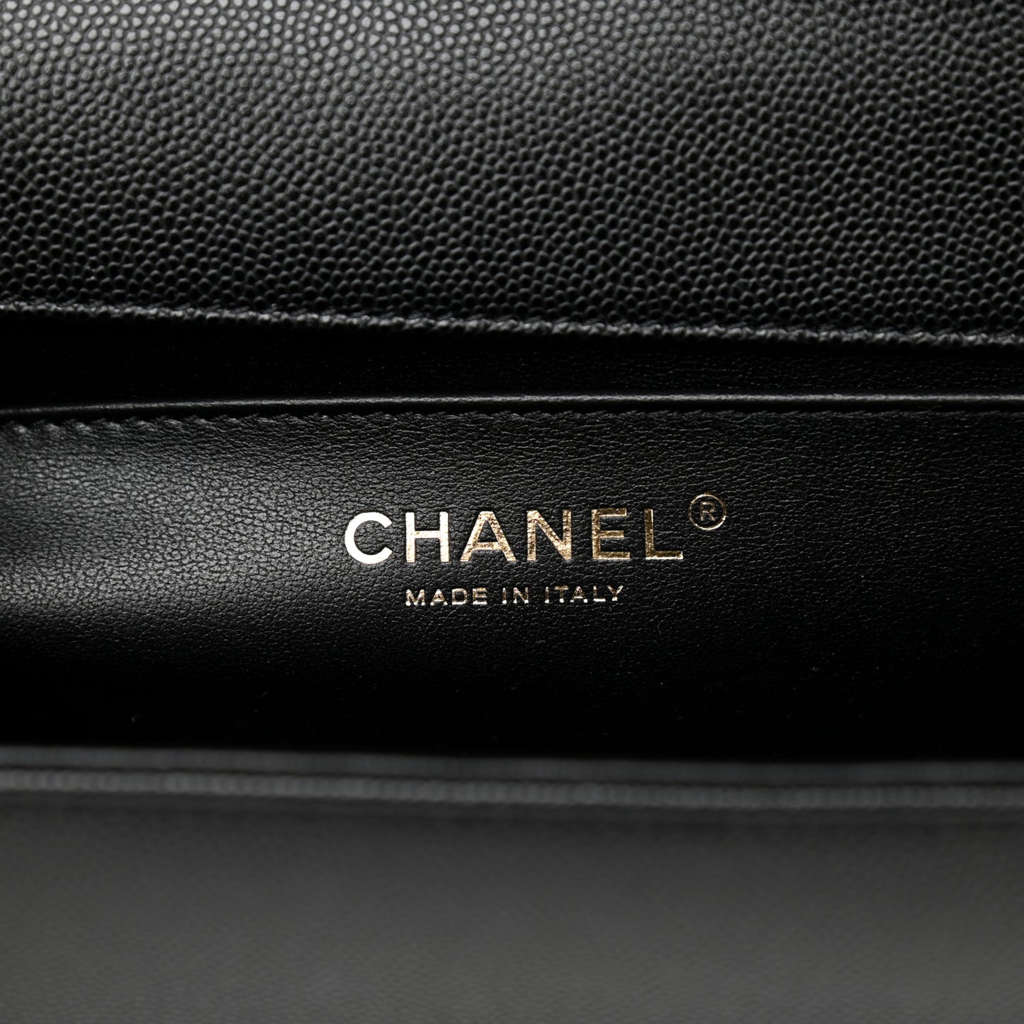 Caviar Quilted Medium Boy Flap Black