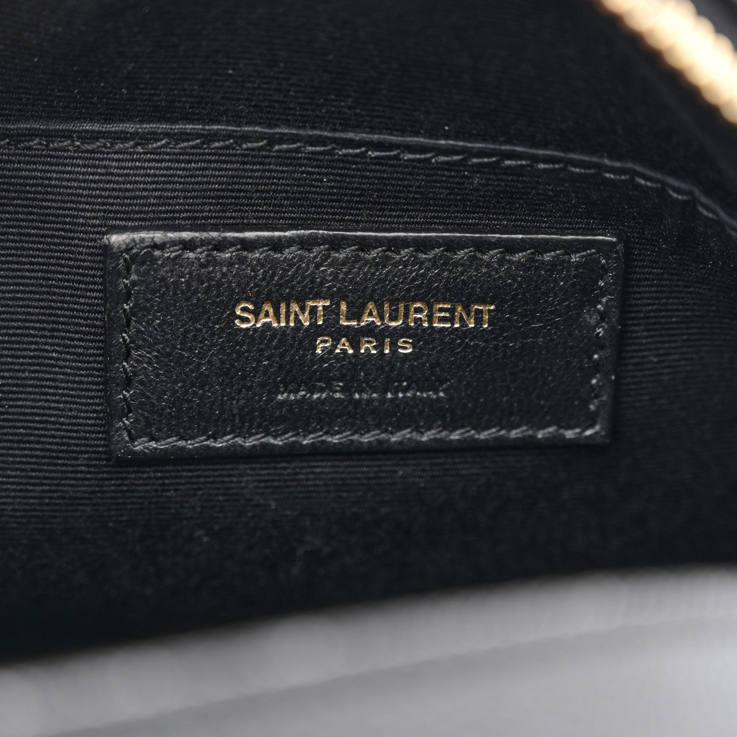 Saint Laurent Grain De Poudre Matelasse Chevron Quilted Round Vinyle Camera Bag Black 6 of 11