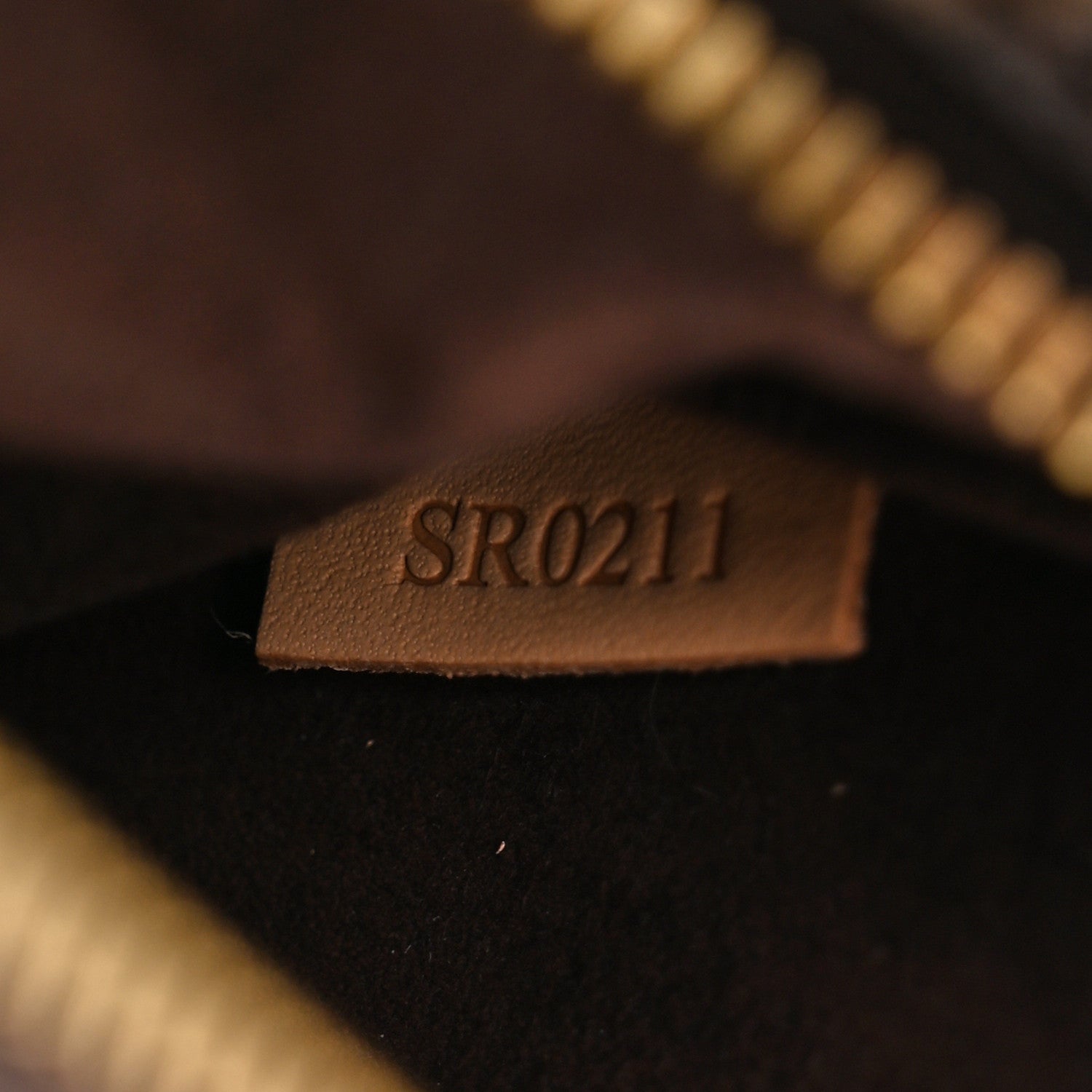 Louis Vuitton Monogram Pochette Metis 7 of 10