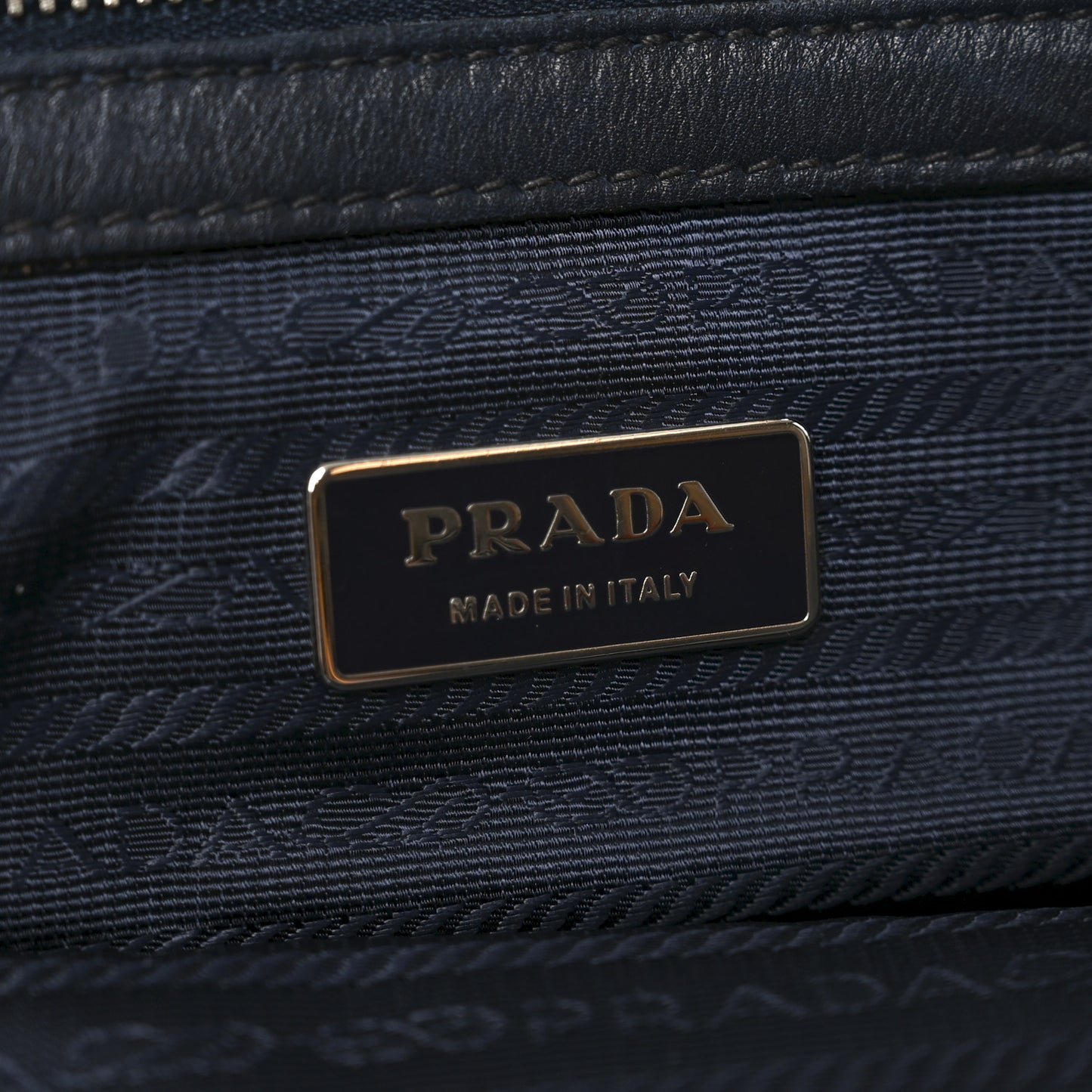 Box Embossed Logo Bowler Black