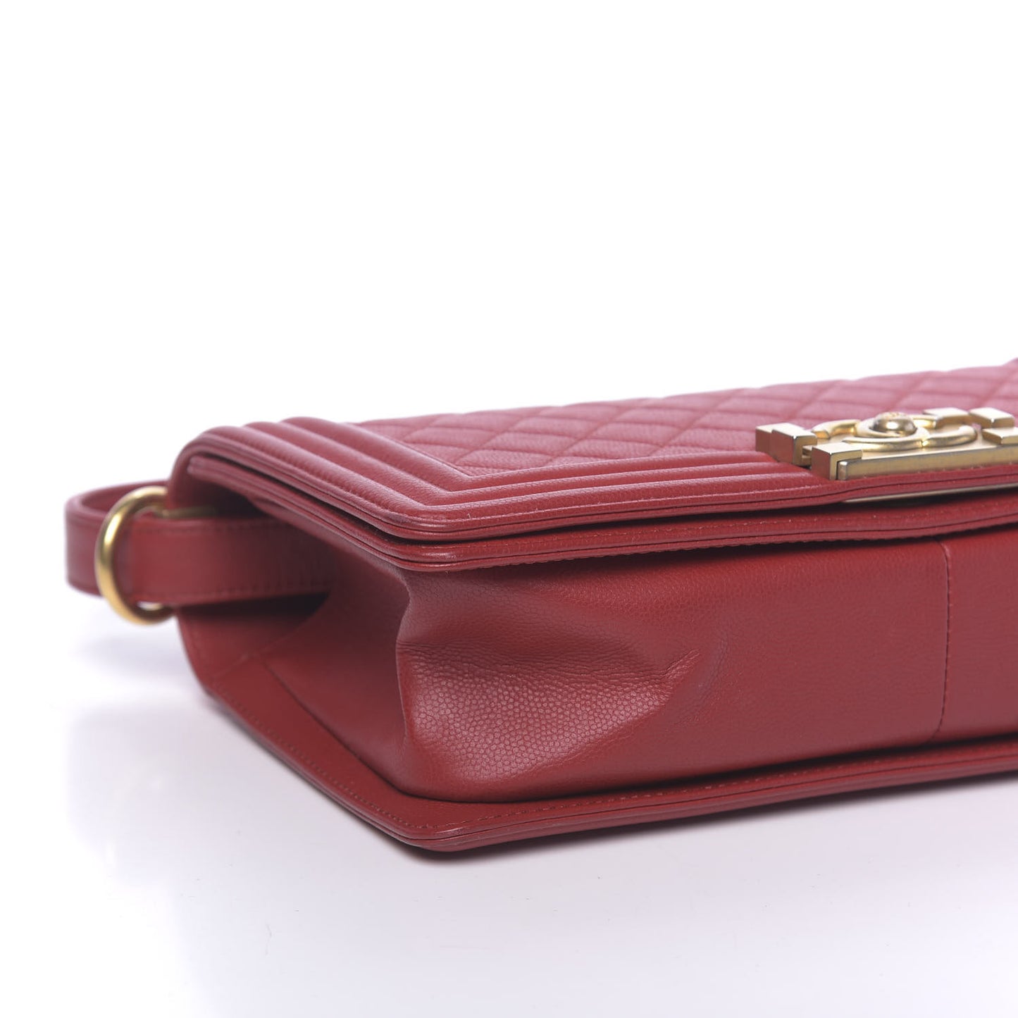 Caviar Quilted Medium Boy Flap Red