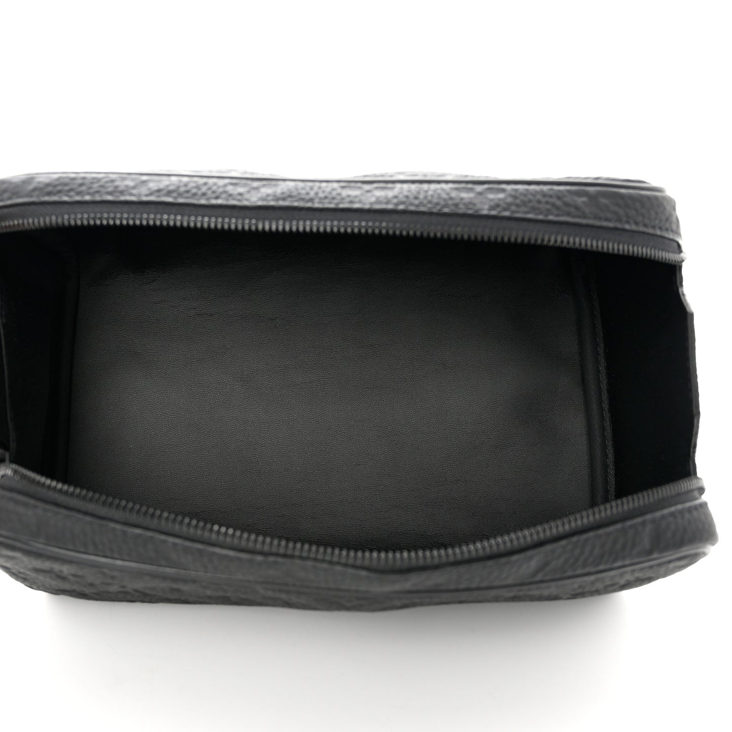 Taurillon Dopp Kit Black