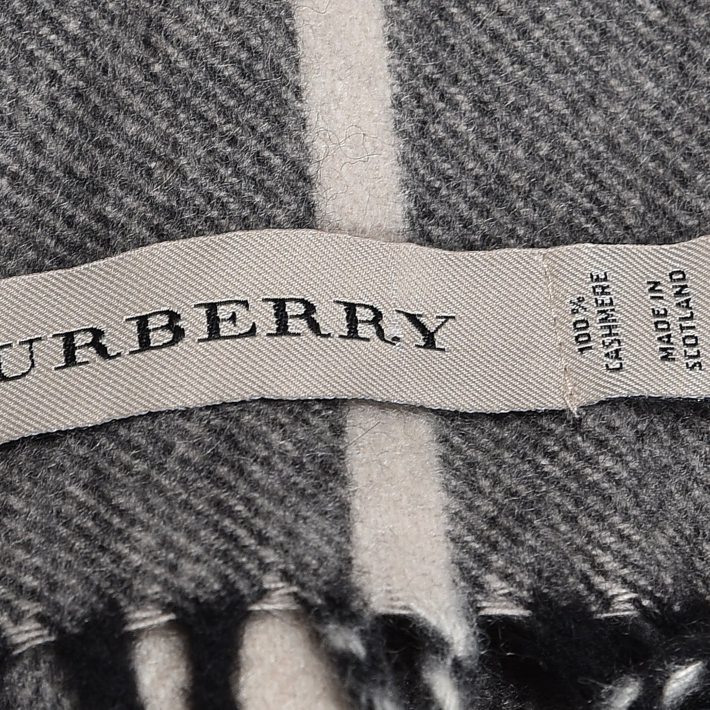 Cashmere Classic Check Fringe Scarf Grey