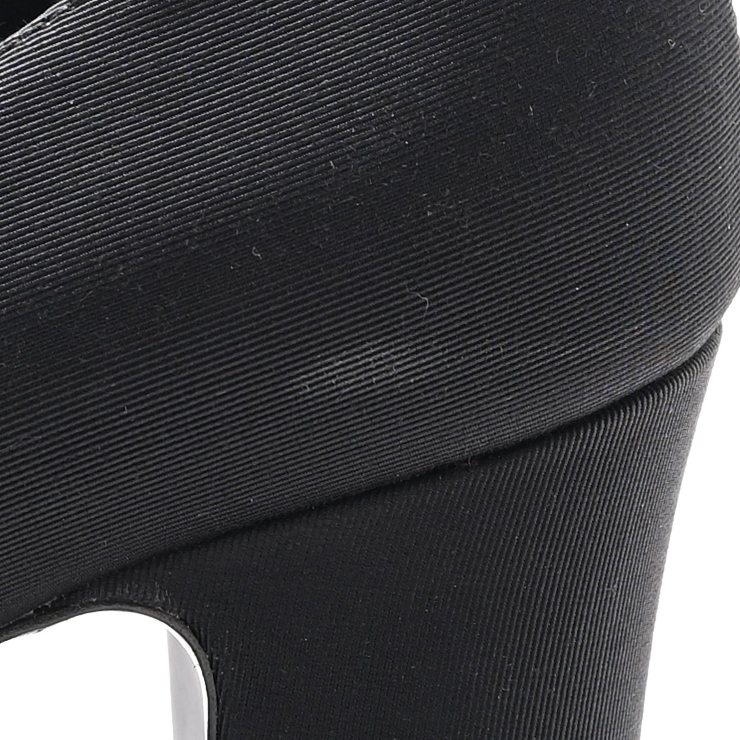 Grosgrain Cap Toe Uniform Pump 39 Black