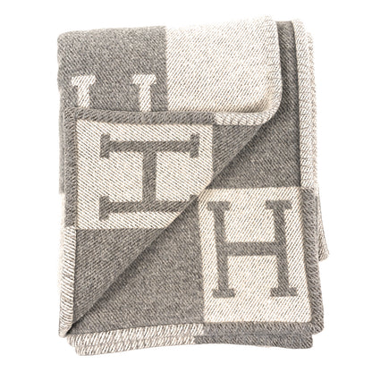 Hermes Wool Cashmere Signature Avalon Blanket Gris Perle Gris Fonce 2 of 3