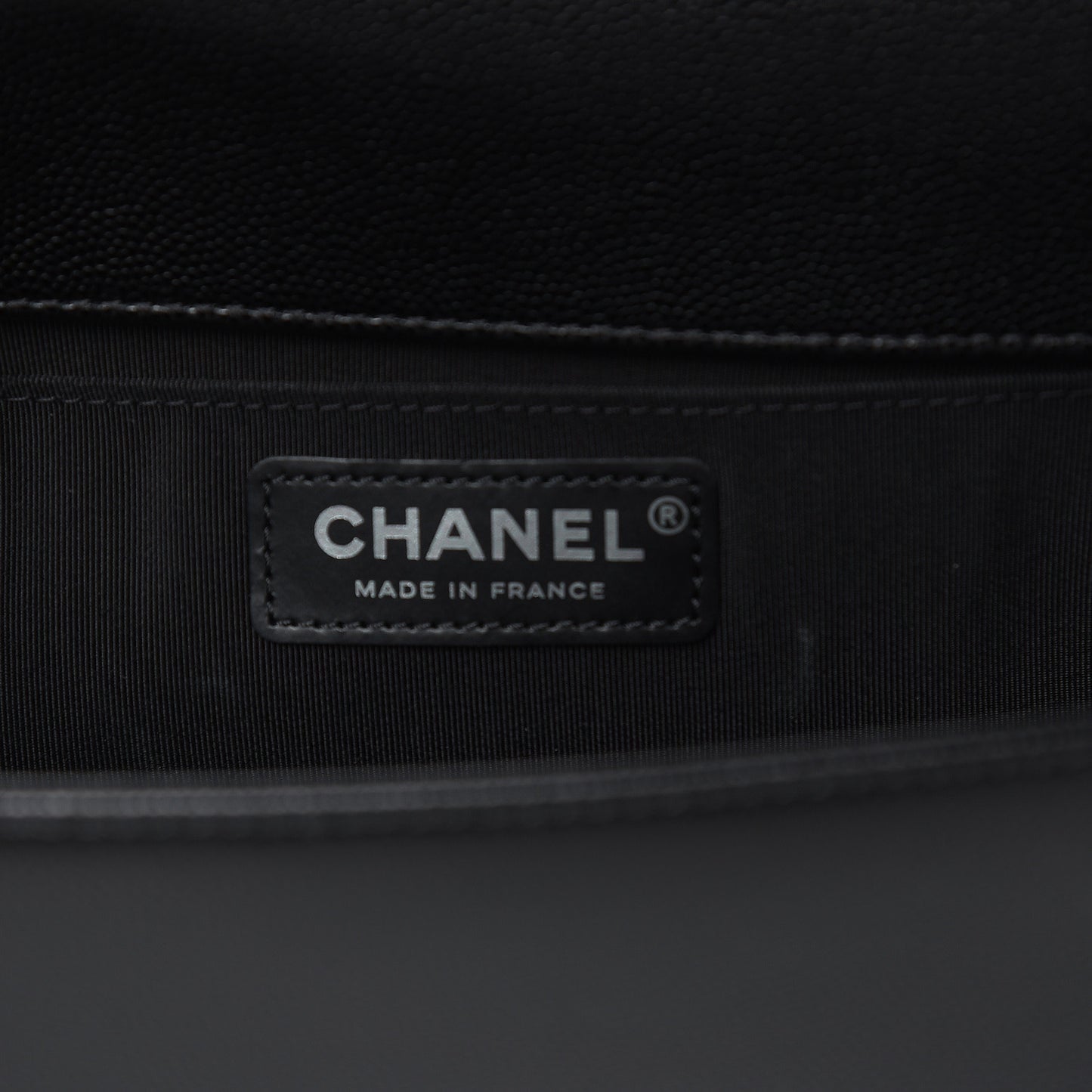 Caviar Quilted Medium Boy Flap Black