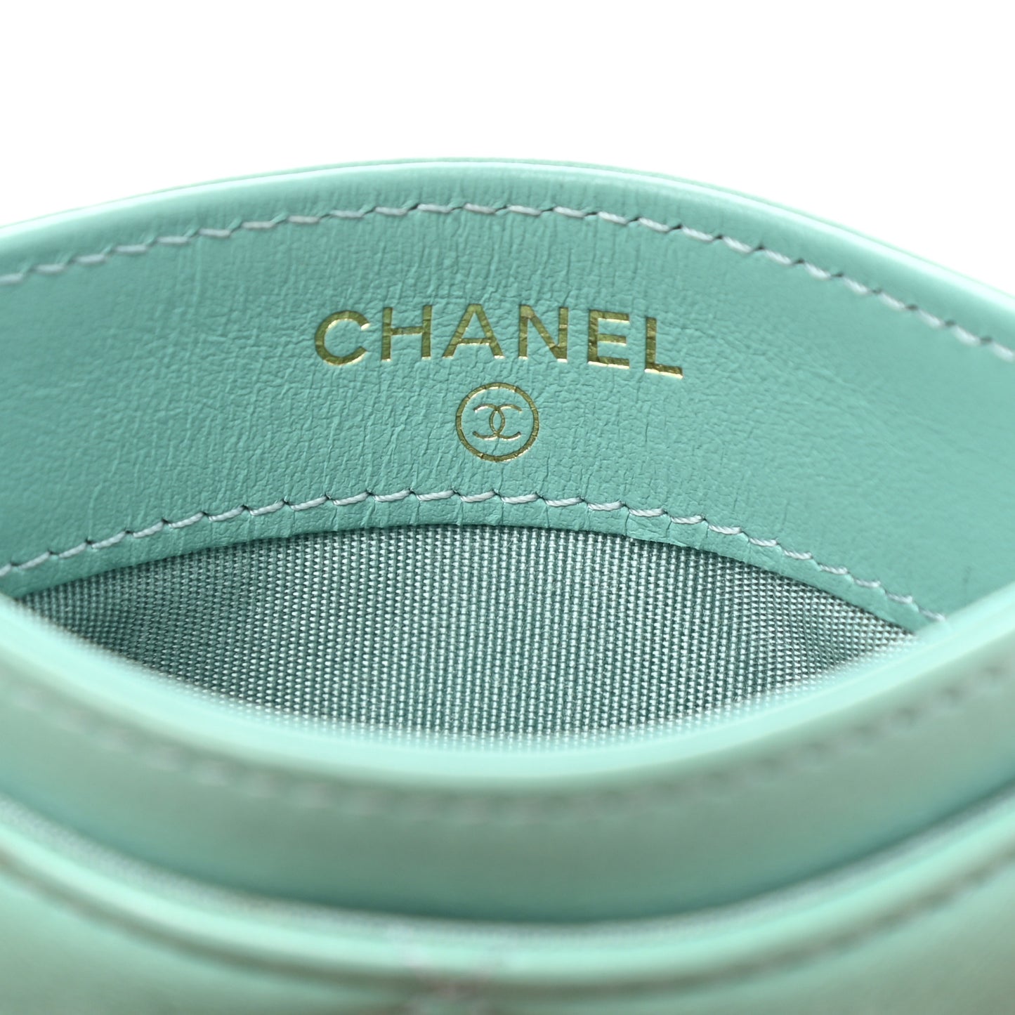 Lambskin Quilted Chanel 19 Card Holder Green