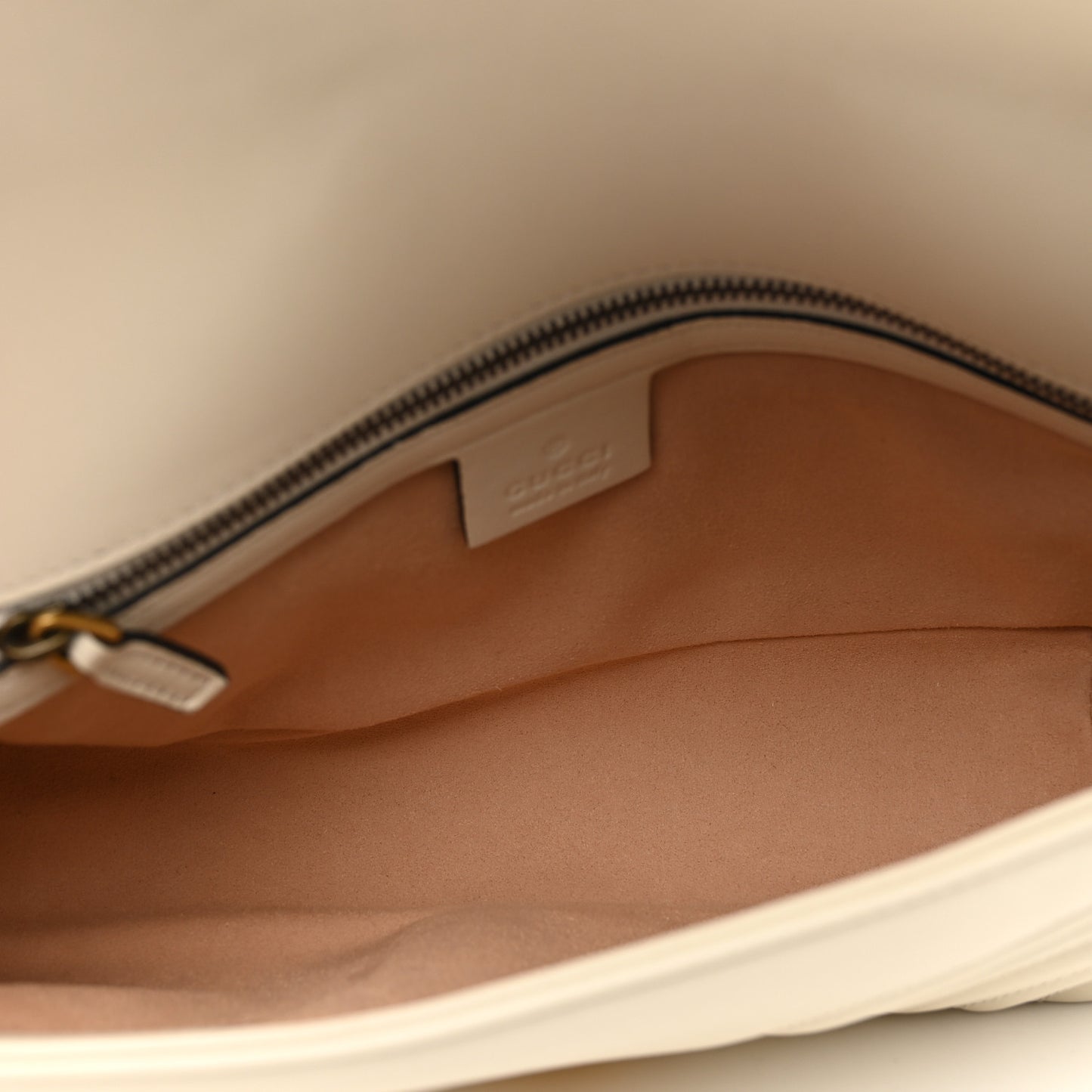 Calfskin Matelasse Small GG Marmont Shoulder Bag White