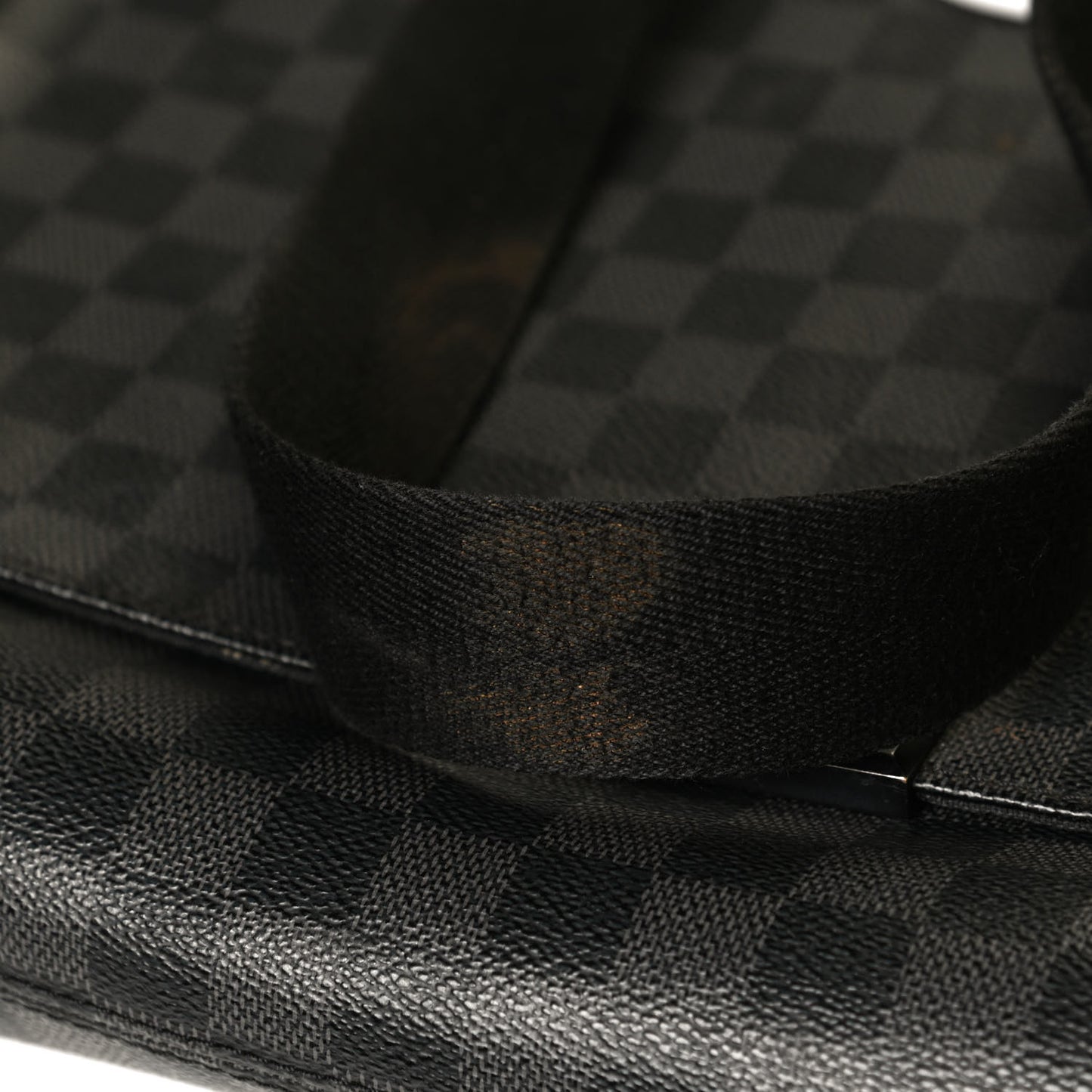 Damier Graphite District GM
