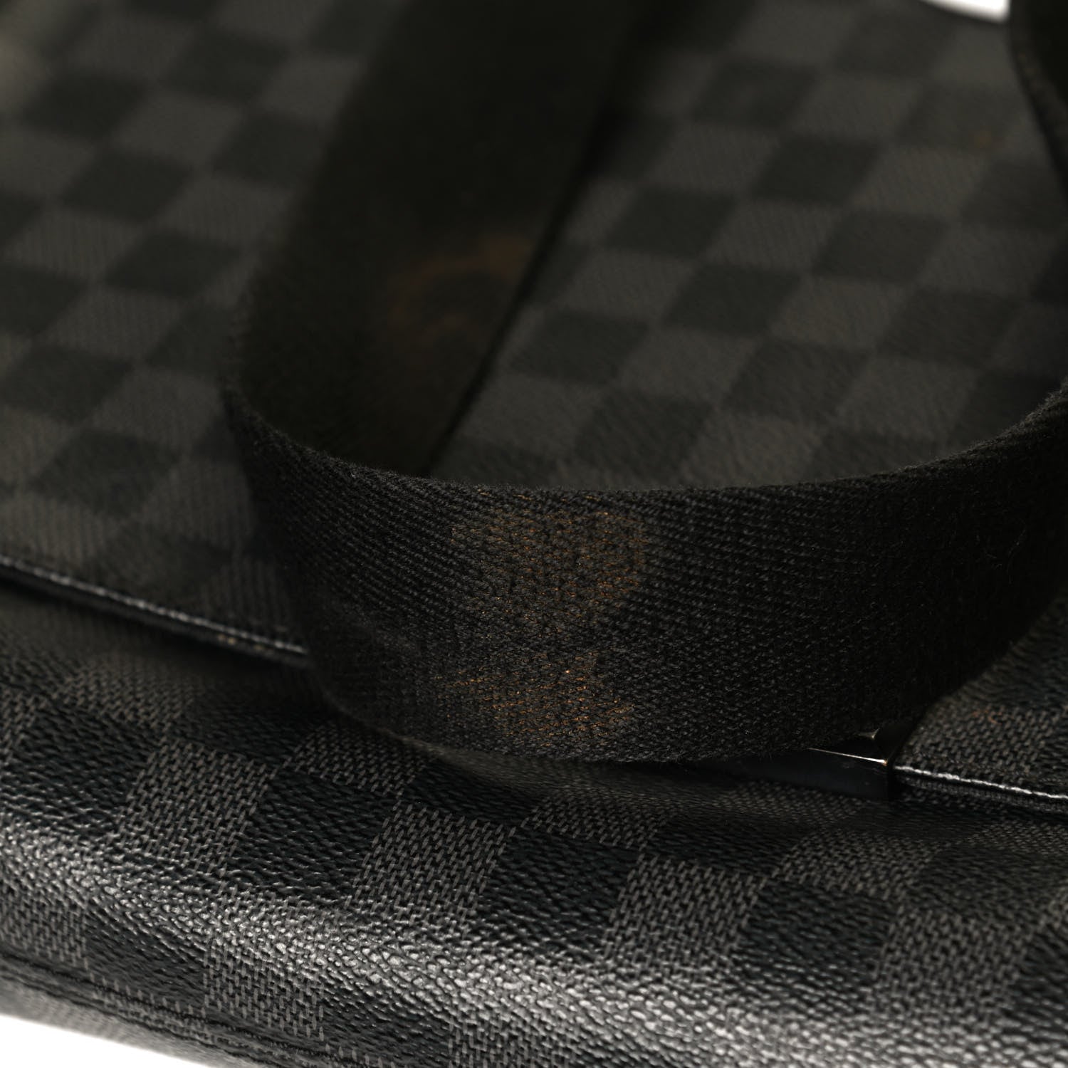 Louis Vuitton Damier Graphite District GM 16 of 16