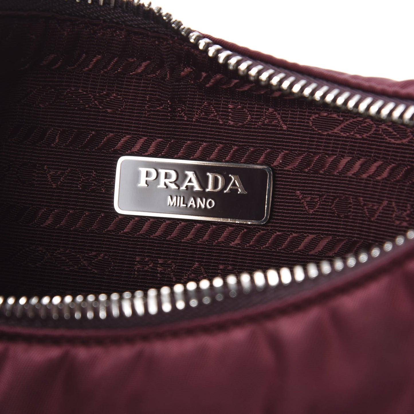 Tessuto Nylon Re-Edition 2005 Shoulder Bag Granato