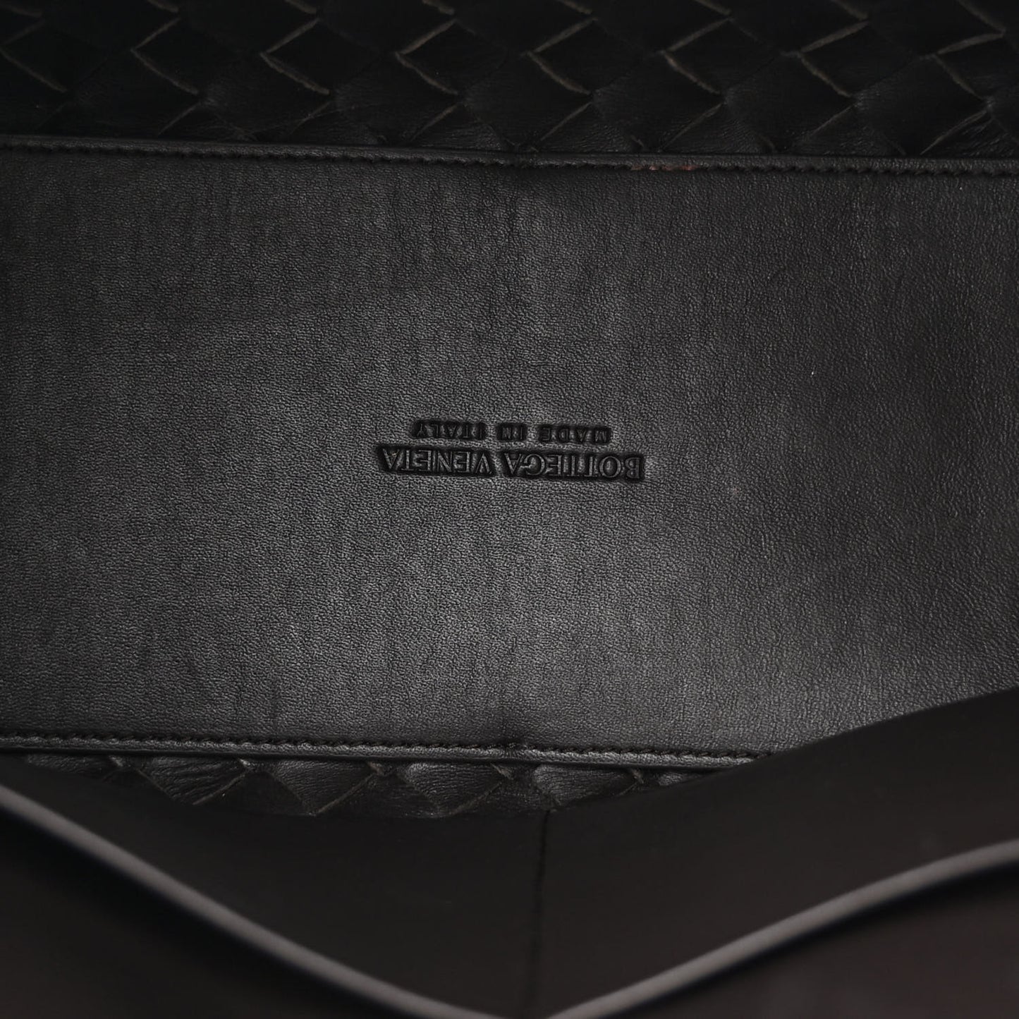 Nappa Intrecciato Medium Andiamo Shoulder Bag Fondant