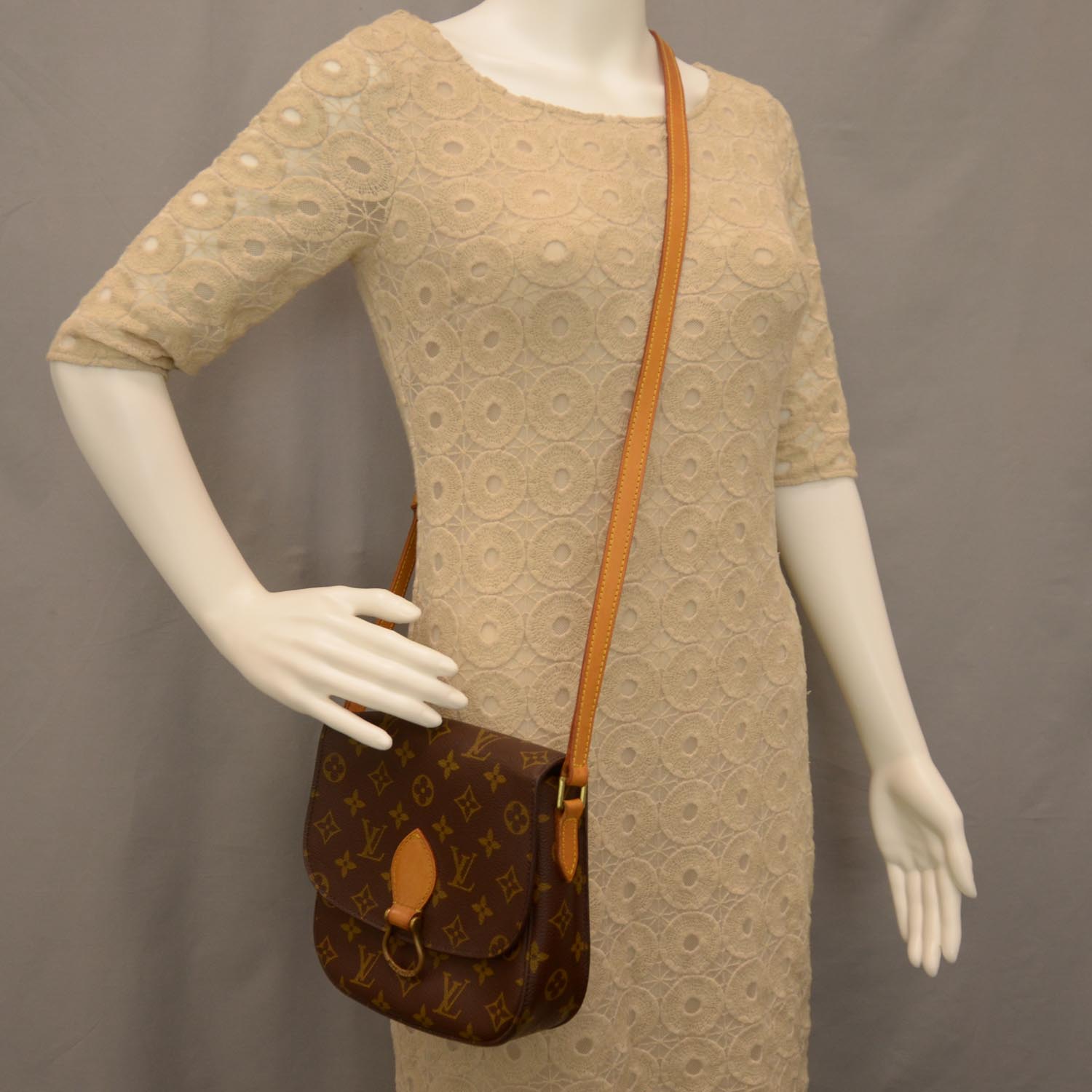 Louis Vuitton Monogram Saint Cloud MM 2 of 7