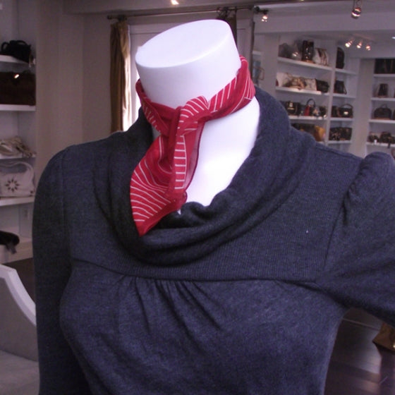FASHIONPHILE EmporioArmaniScarfRed 2 of 6