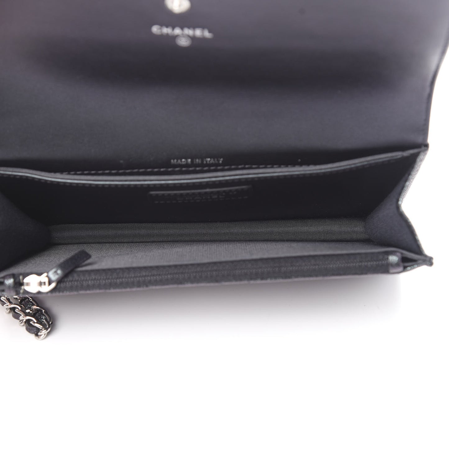 Iridescent Caviar Quilted Classic Pouch Clutch Black