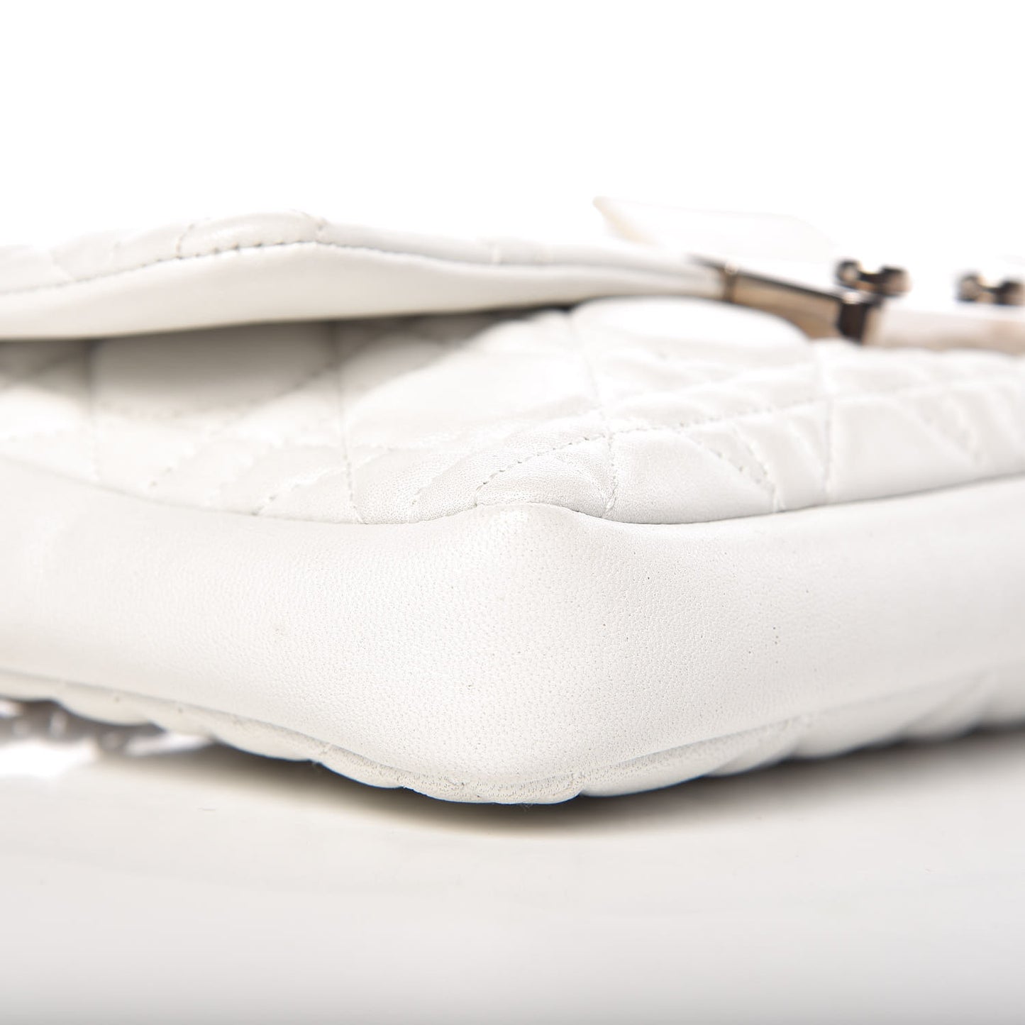 Lambskin Cannage New Lock Pouch White