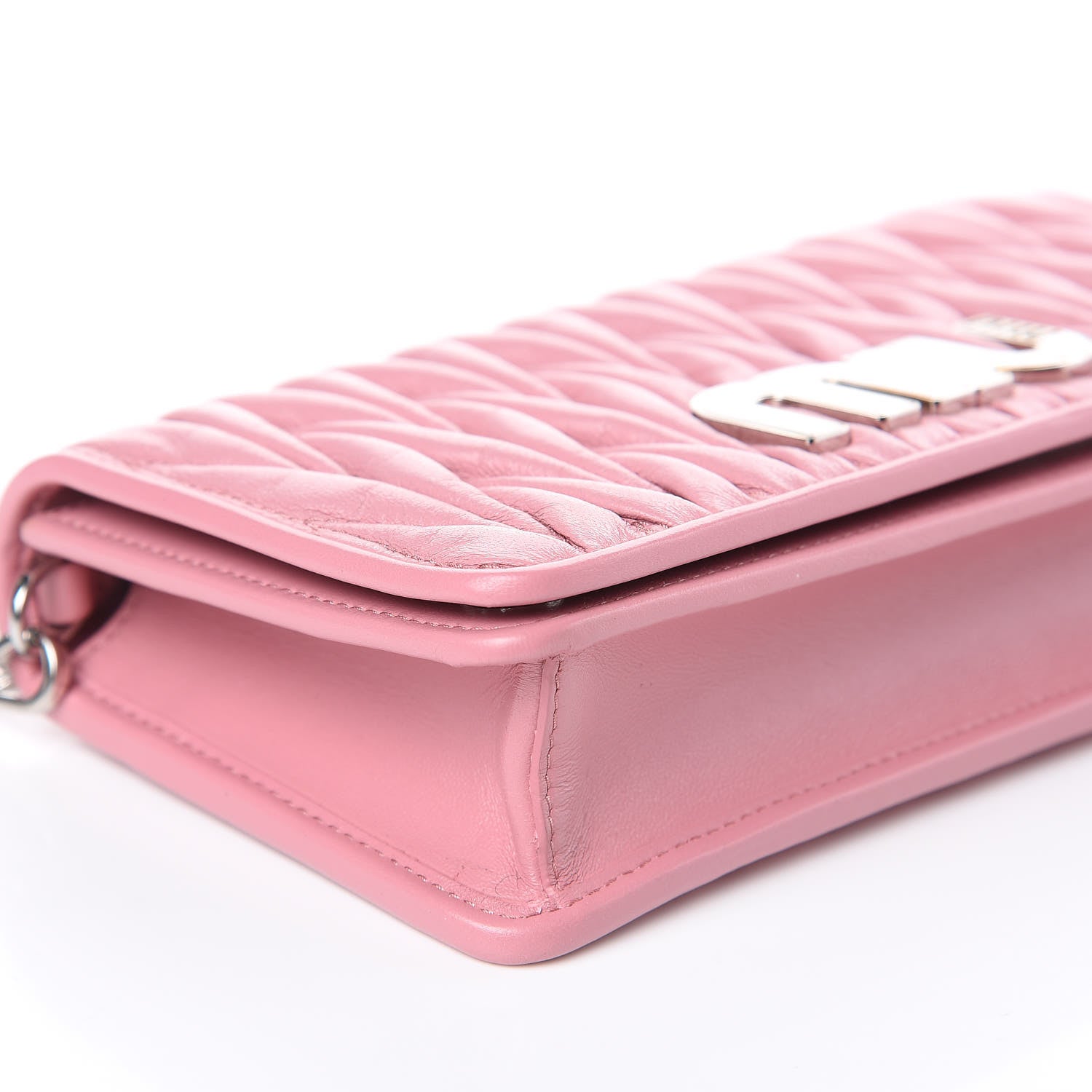 Miu Miu Nappa Matelasse Wallet On Chain Rosa 8 of 11