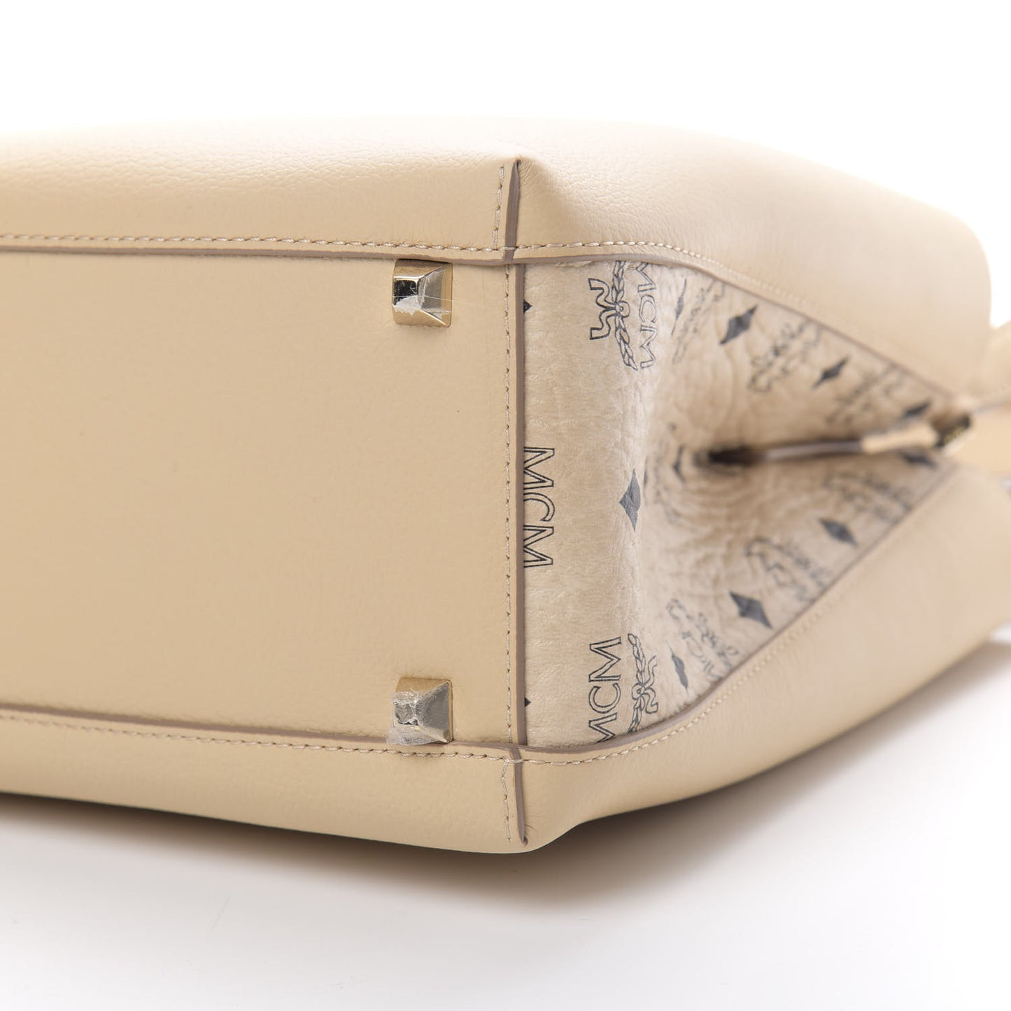 Grained Calfskin Visetos Medium Sarah Hobo Latte Beige