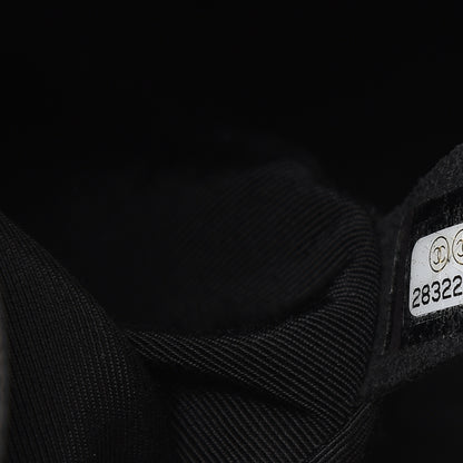 Chanel Caviar Quilted Medium Boy Flap Black 7 of 10