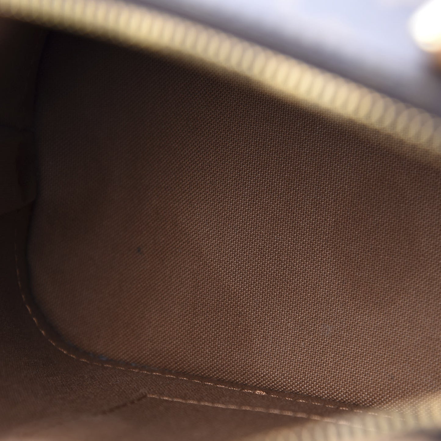 Monogram Alma BB
