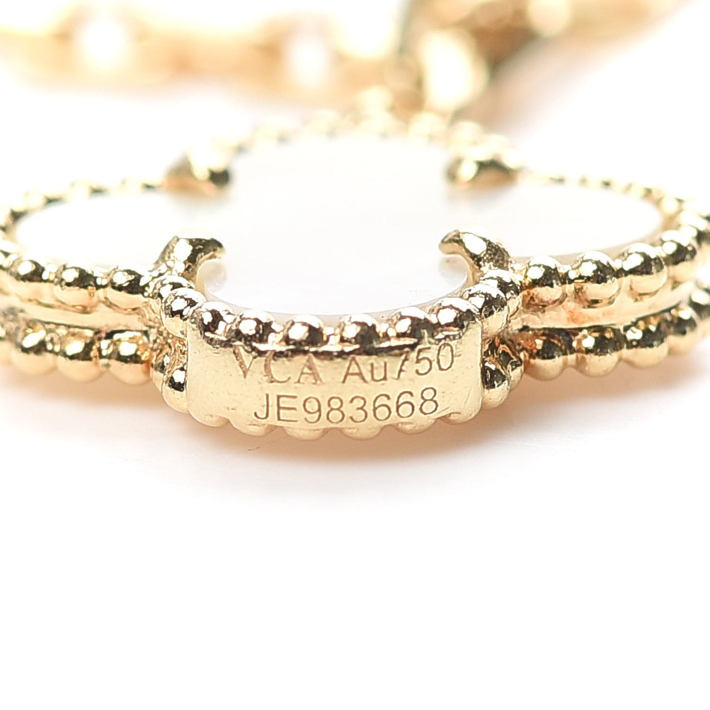 18K Yellow Gold Mother of Pearl Malachite Carnelian Tiger Eye 4 Motifs Lucky Alhambra Bracelet