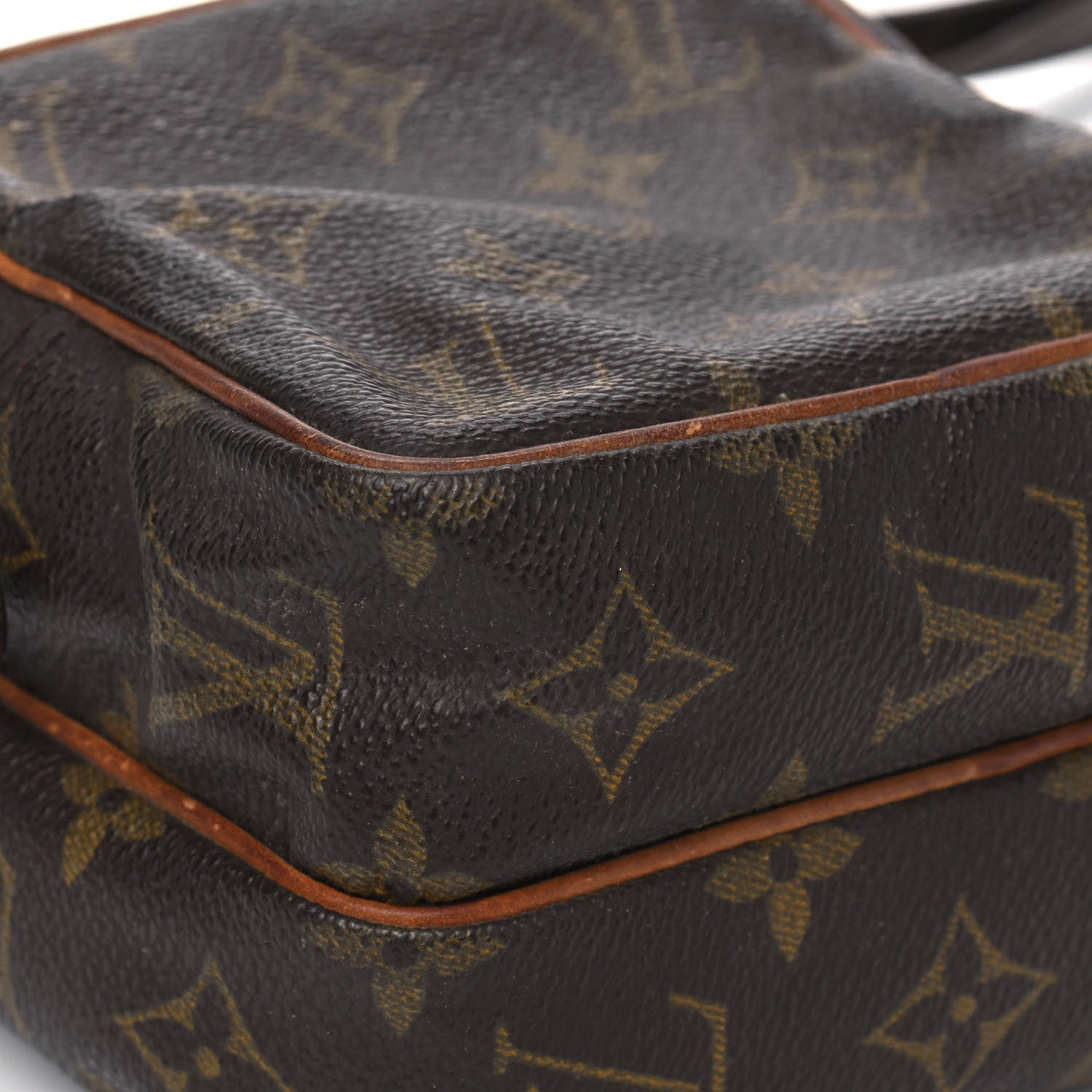 Louis Vuitton Monogram Amazone PM 9 of 23
