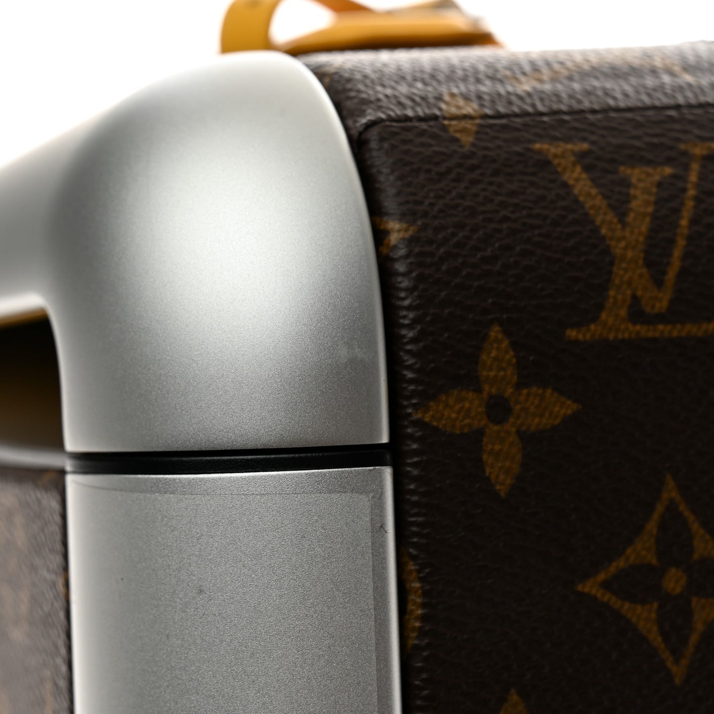 Monogram Horizon 55 Jaune Mat