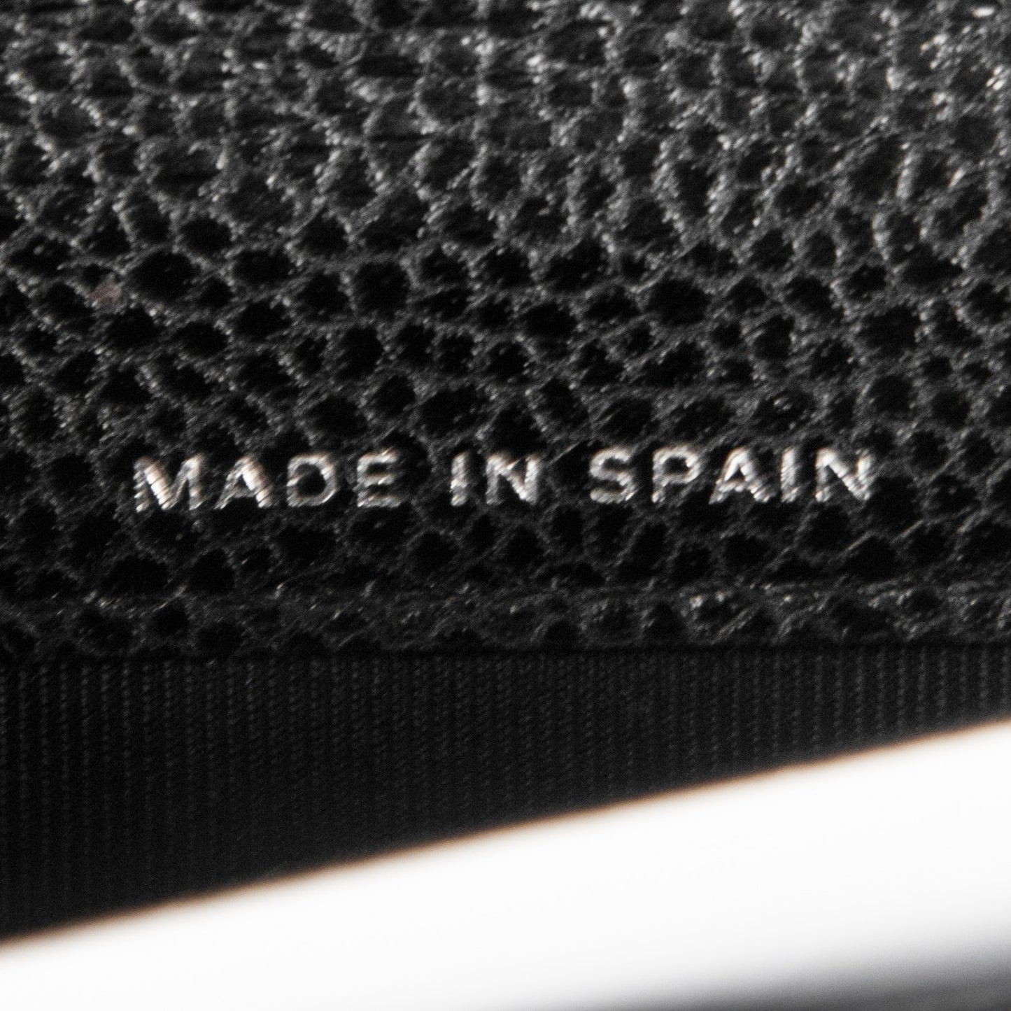 Caviar Quilted Yen Wallet Black