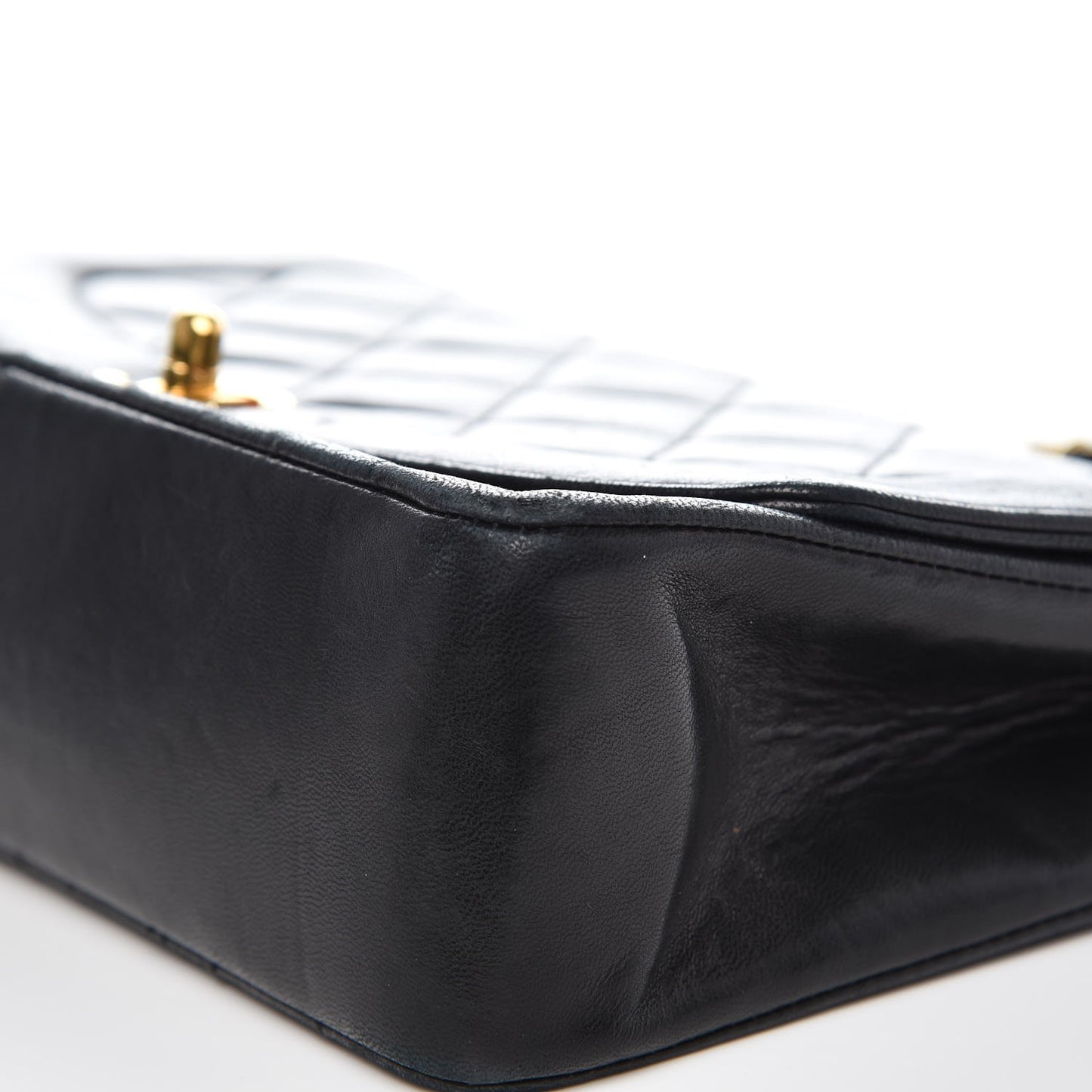 Lambskin Quilted Medium Single Flap Black