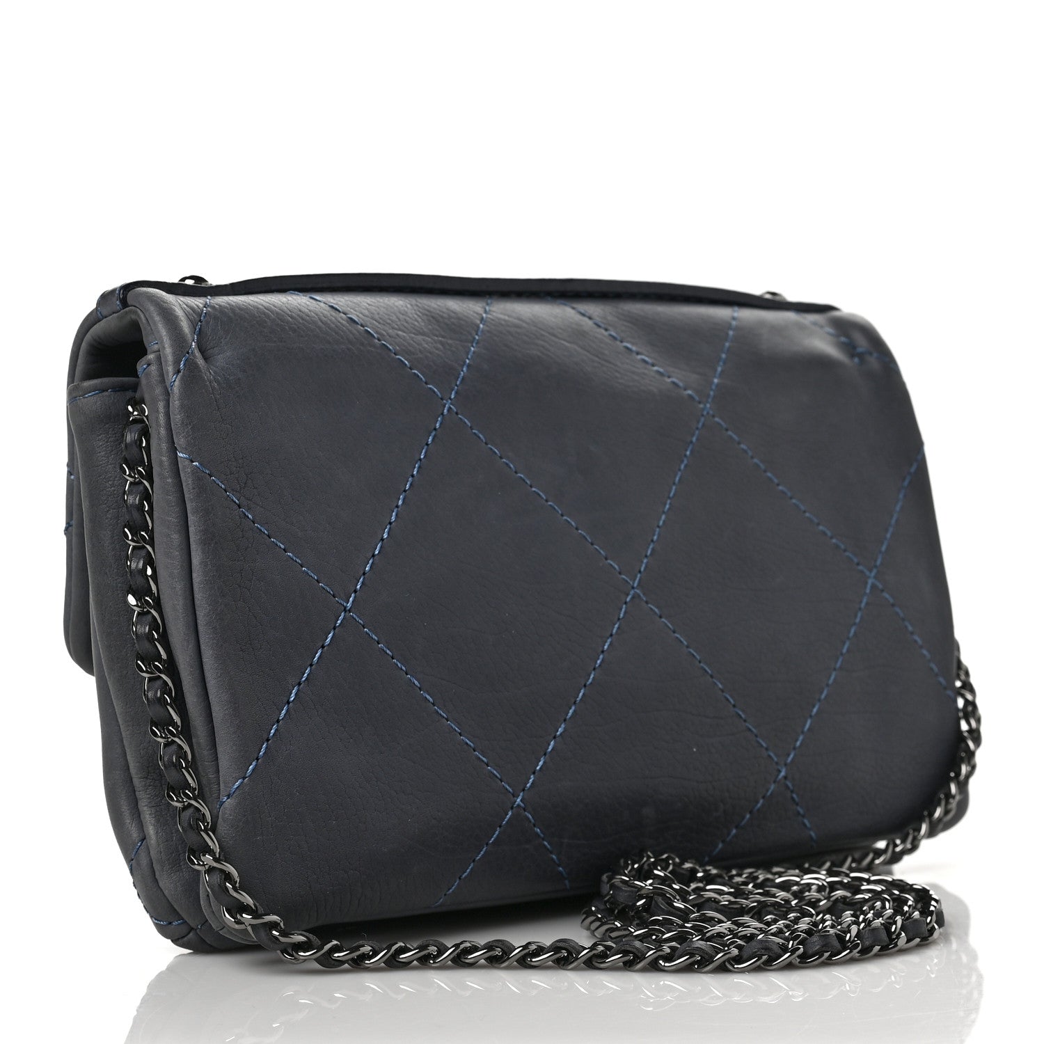 Chanel Washed Calfskin Diamond Stitch Hamptons Clutch With Chain Blue 3 of 8