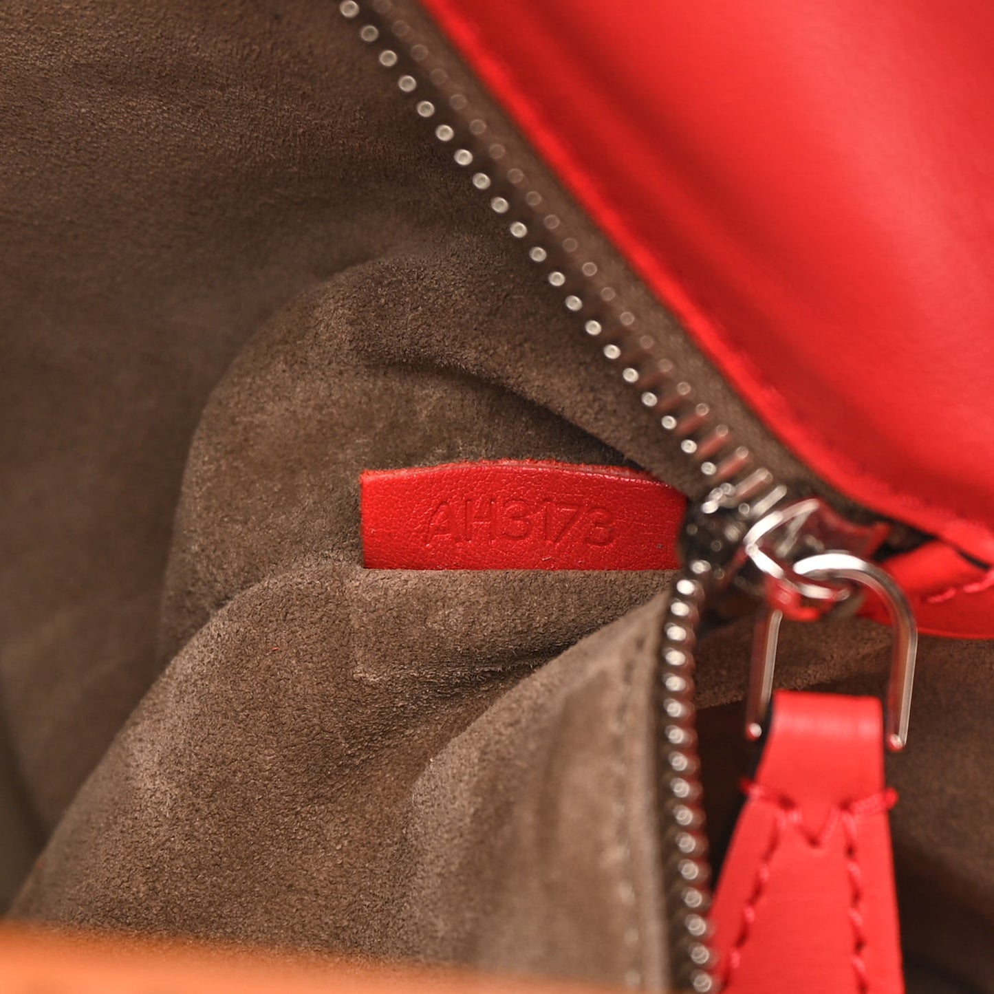 Veau Soie Calfskin Parnassea Bagatelle Hobo Capucine