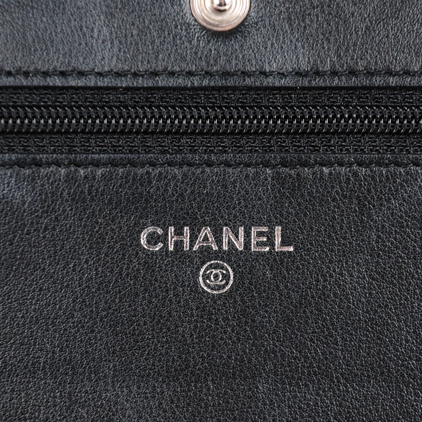 Patent Lipstick Wallet On Chain Black