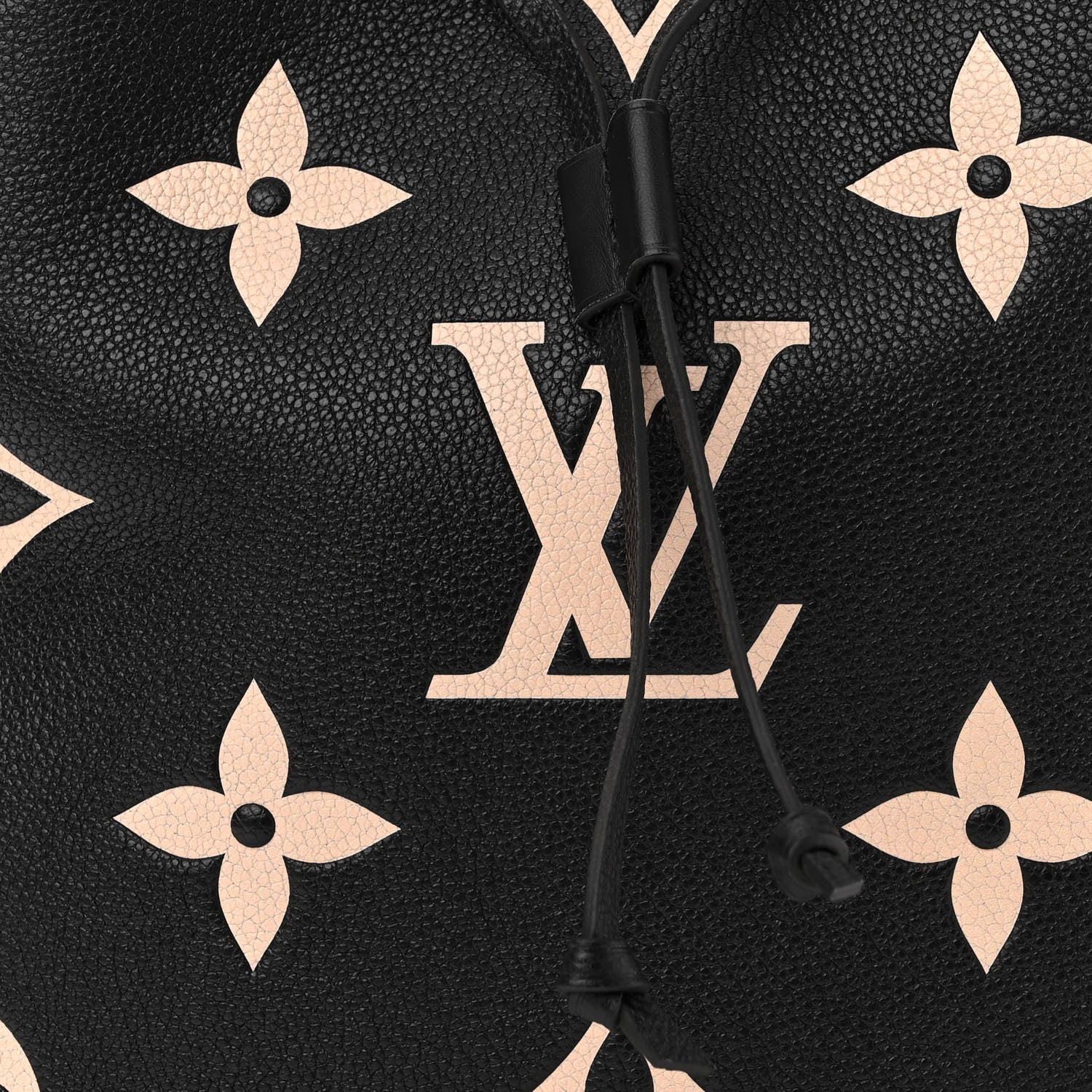 Louis Vuitton Empreinte Monogram Giant Neonoe MM Black Beige 7 of 9