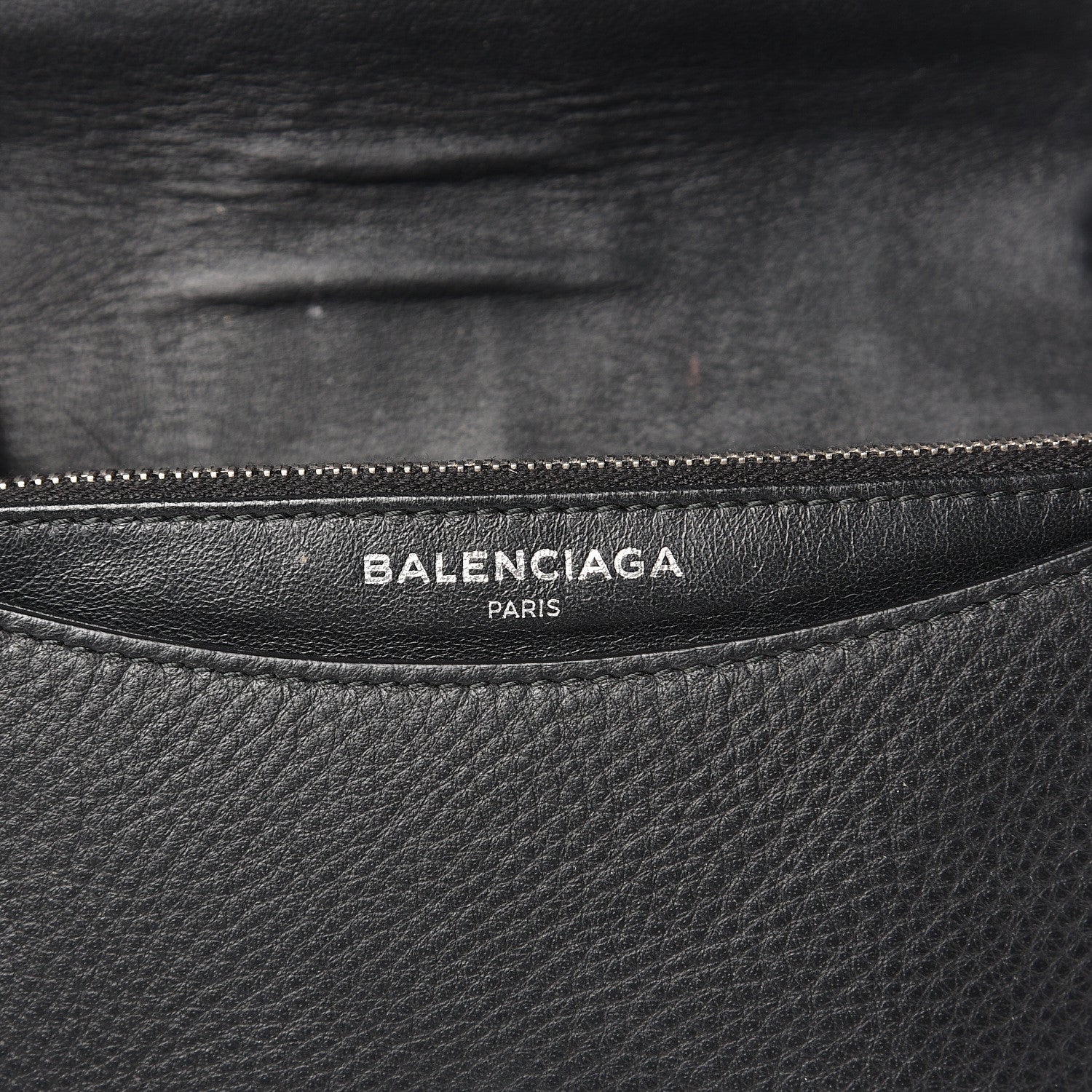 Balenciaga Pebbled Calfskin Everyday Chain Wallet Black 6 of 13
