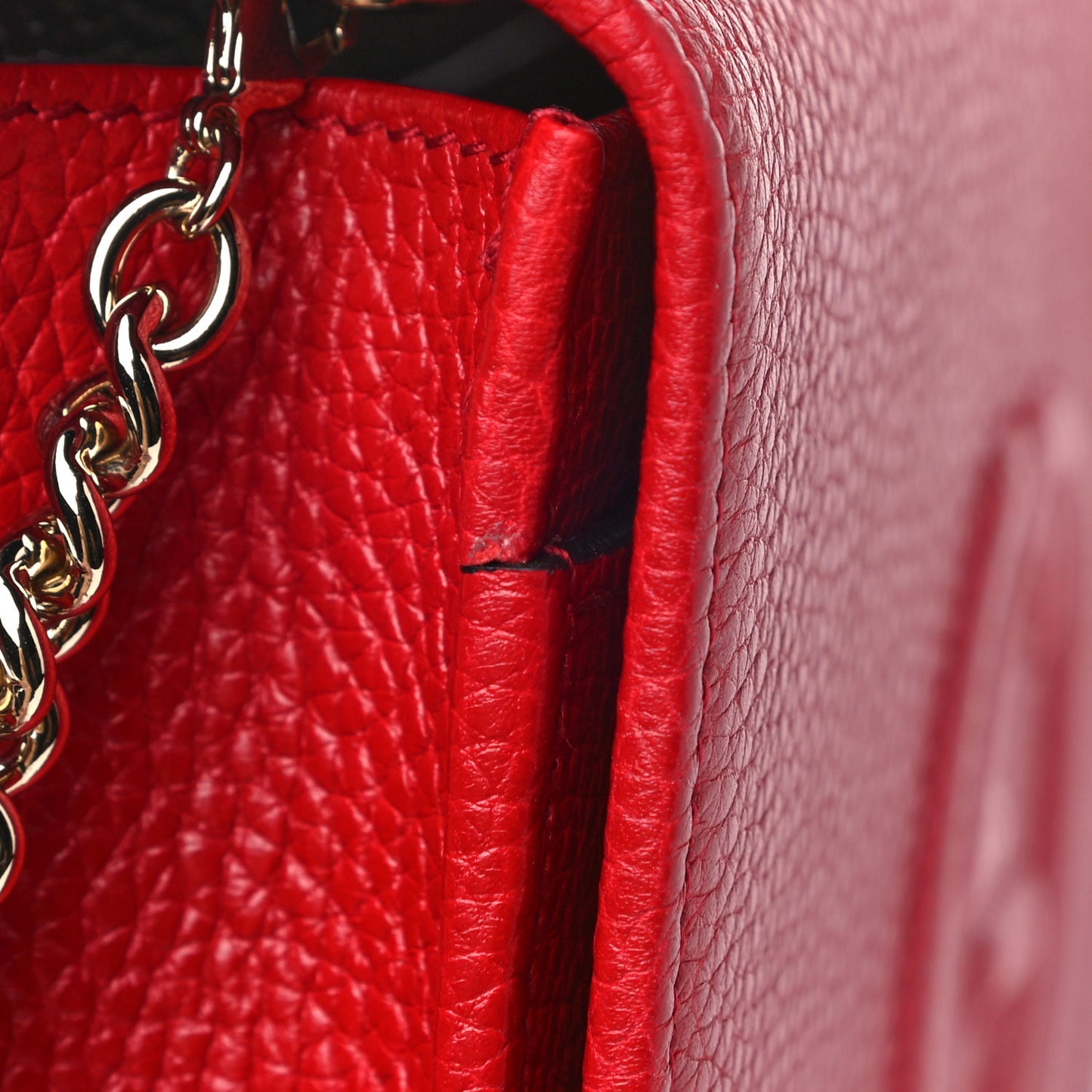 Pebbled Calfskin Soho Wallet on Chain Tabasco Red