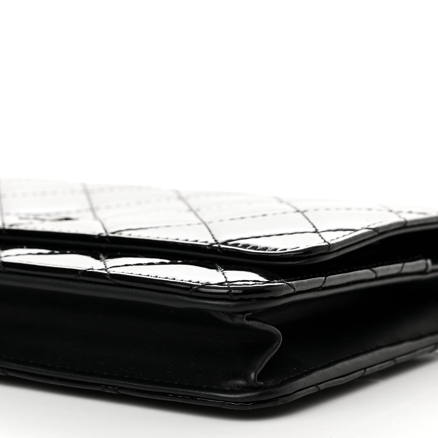 Patent Quilted Wallet On Chain WOC Black