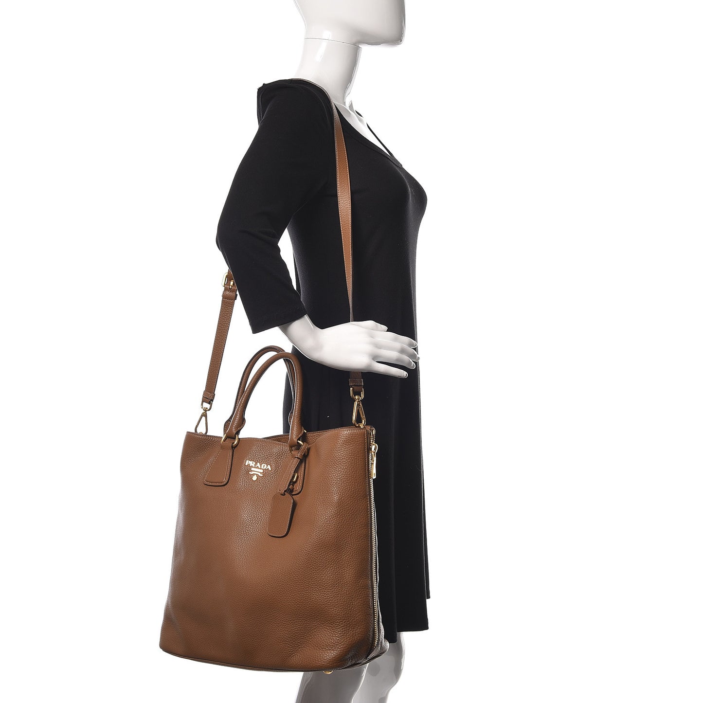 Vitello Daino Side Zip Tote Cannella