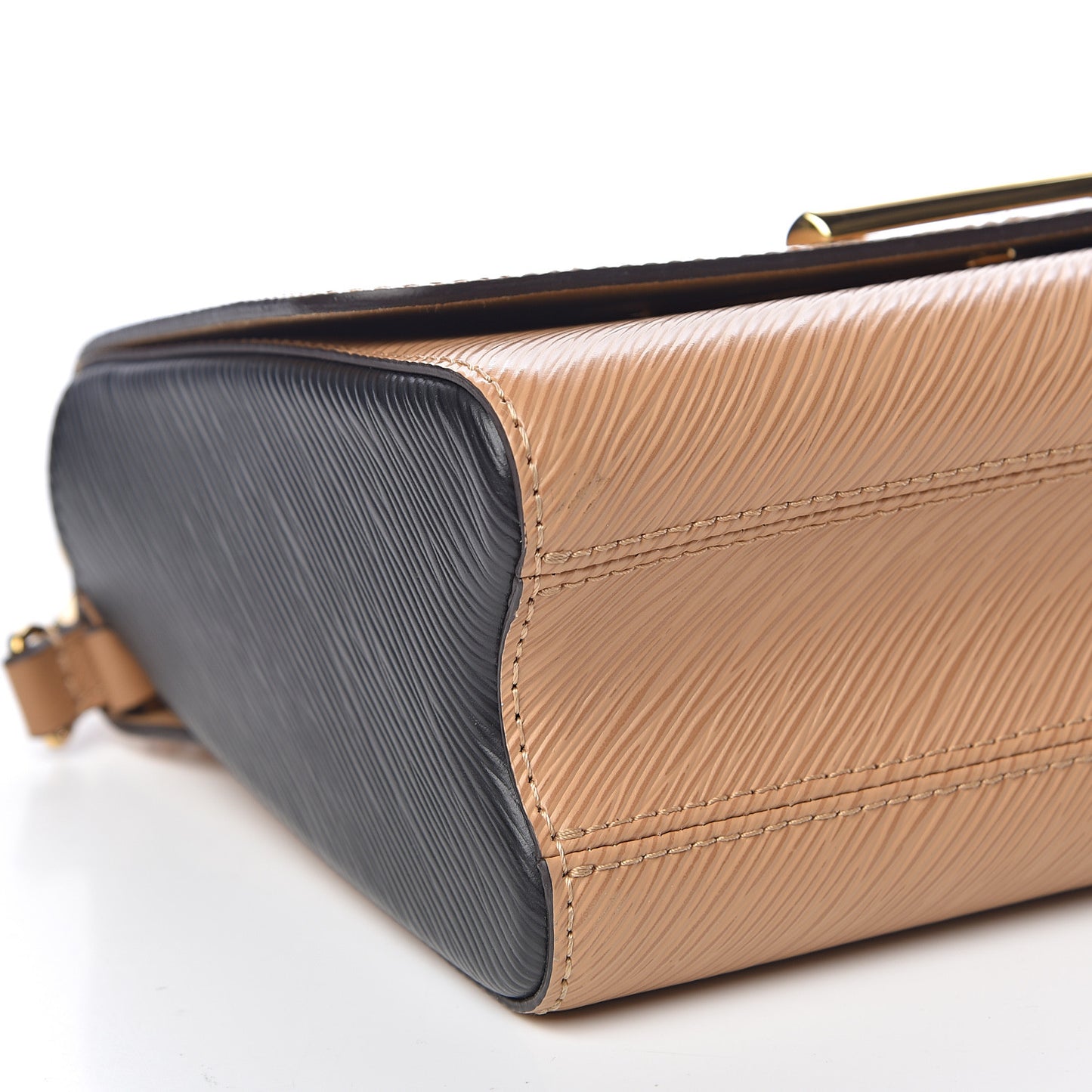 Epi Twist Shoulder Bag MM Camel