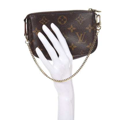 Louis Vuitton Monogram Mini Pochette Accessories 2 of 8