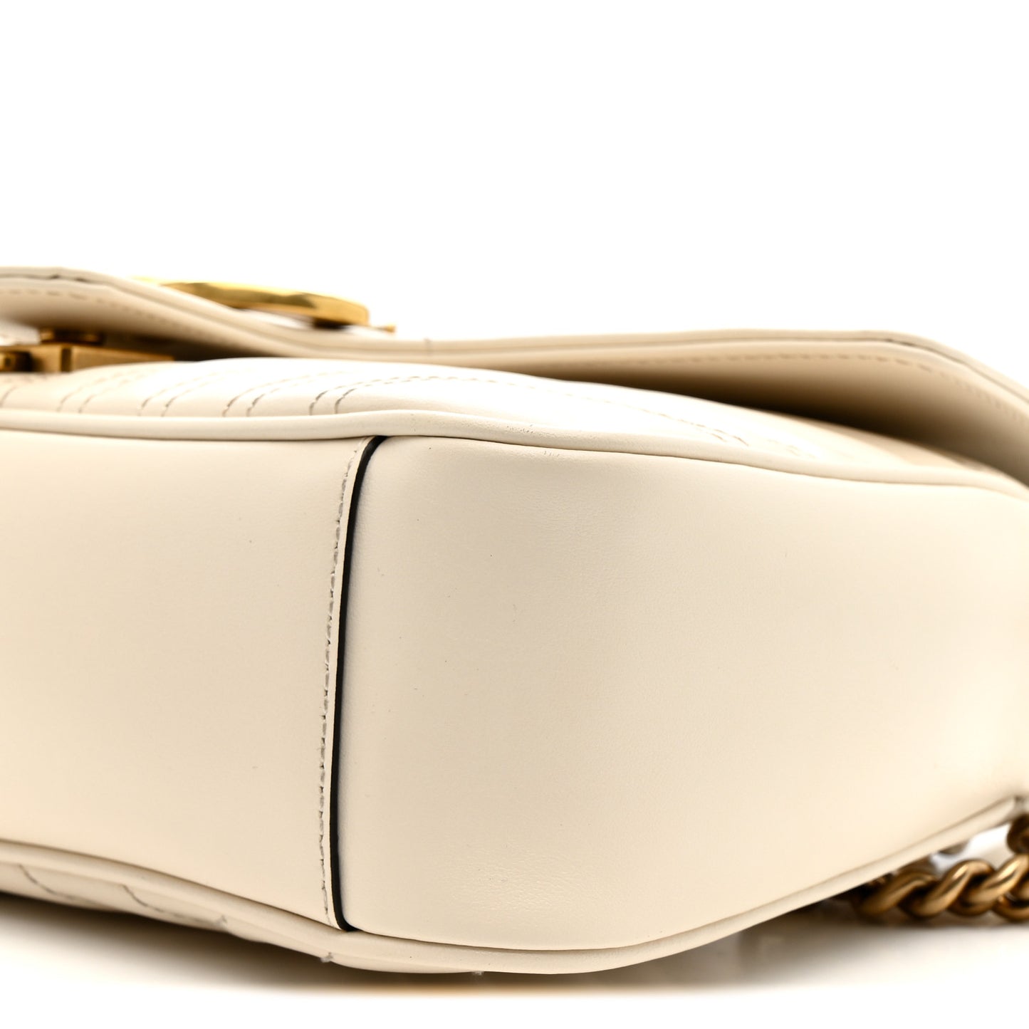 Calfskin Matelasse Small GG Marmont Shoulder Bag White