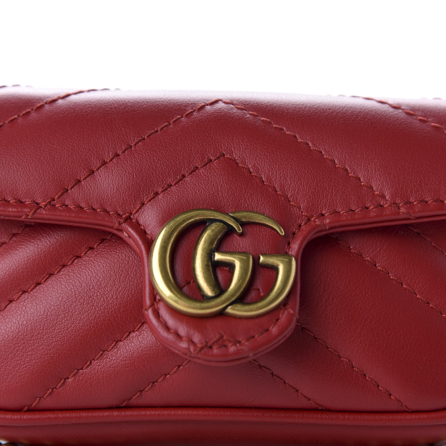 Calfskin Matelasse GG Marmont 2.0 Coin Purse On A Chain Hibiscus Red
