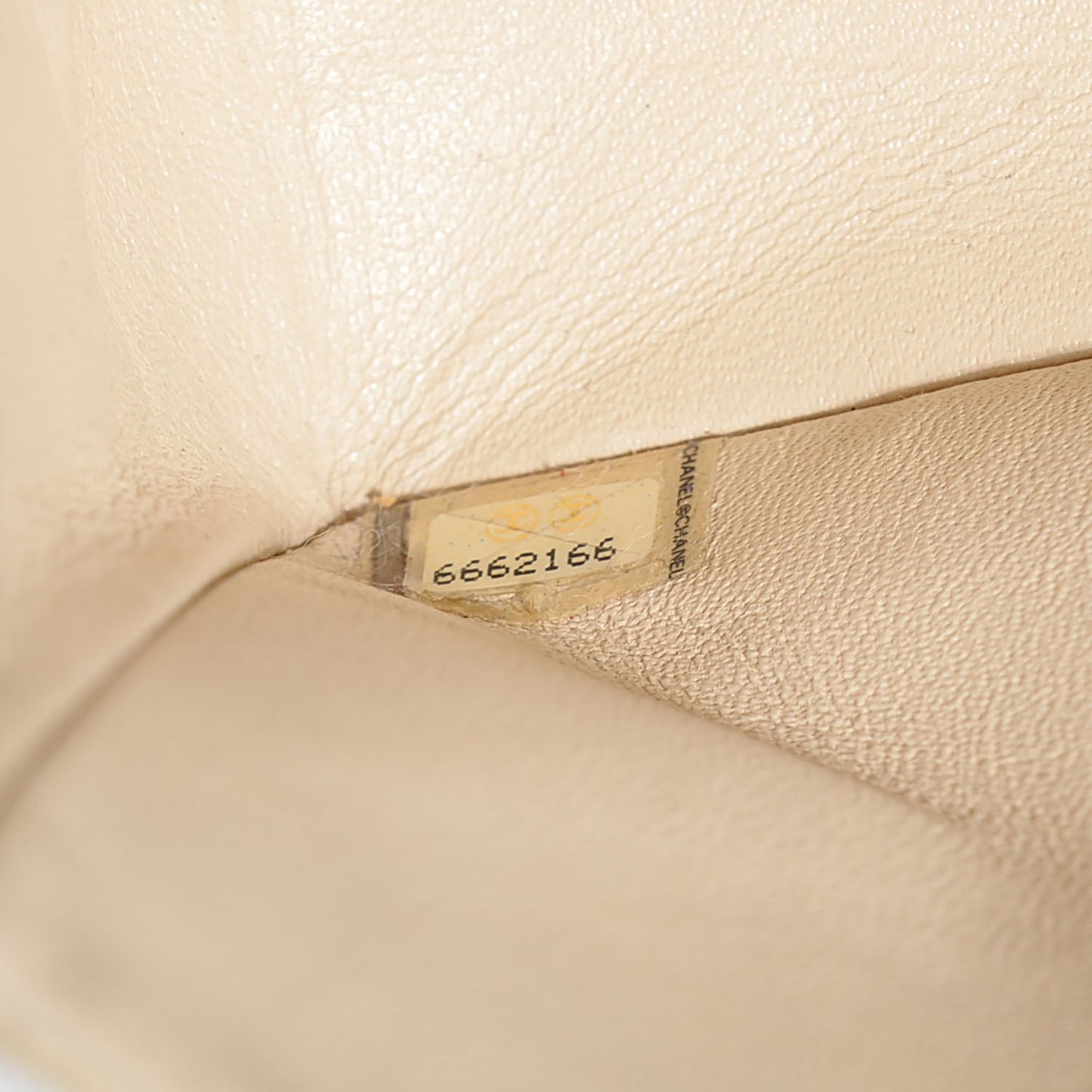 Caviar Quilted Medium Double Flap Beige Clair