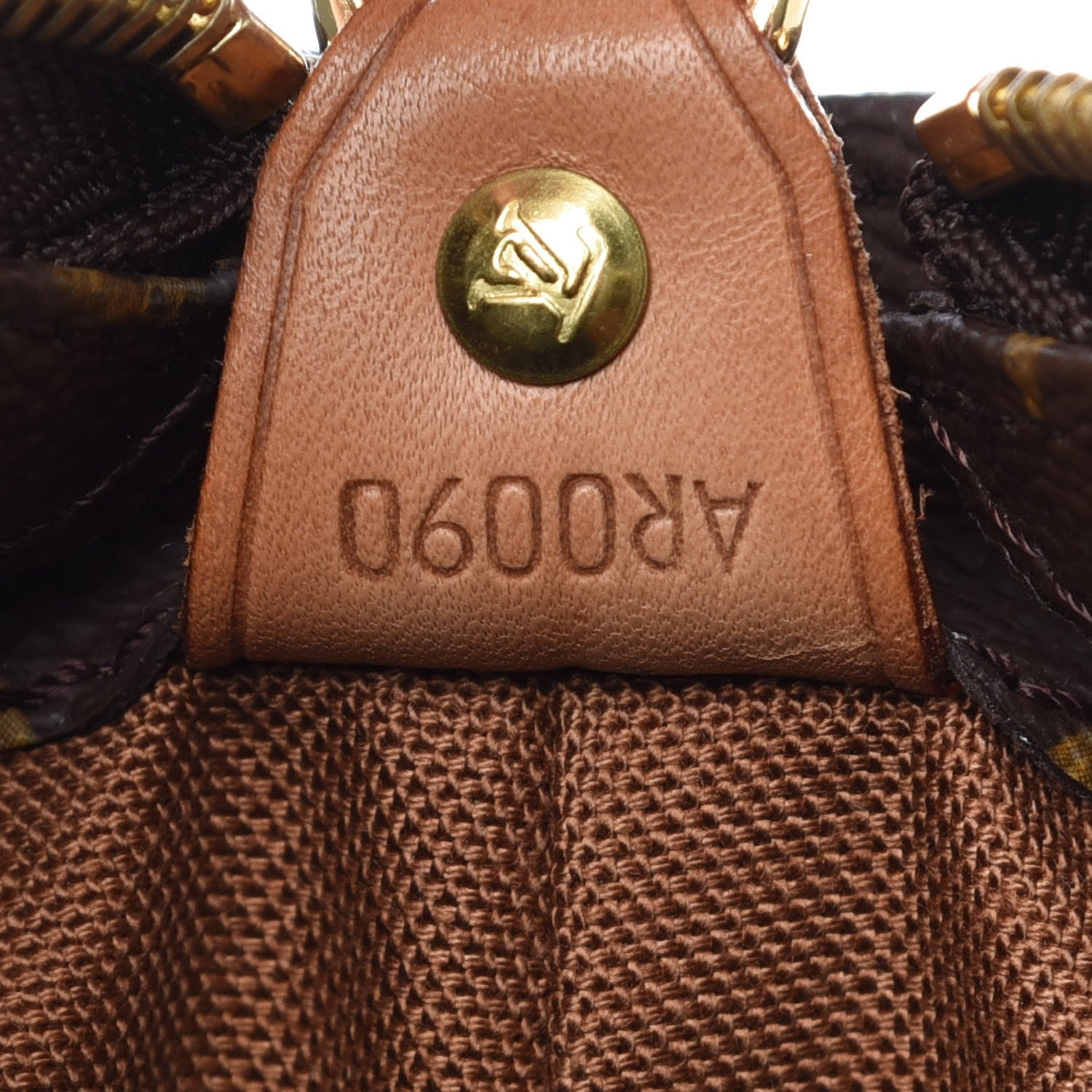 Louis Vuitton Monogram Cabas Mezzo 7 of 12