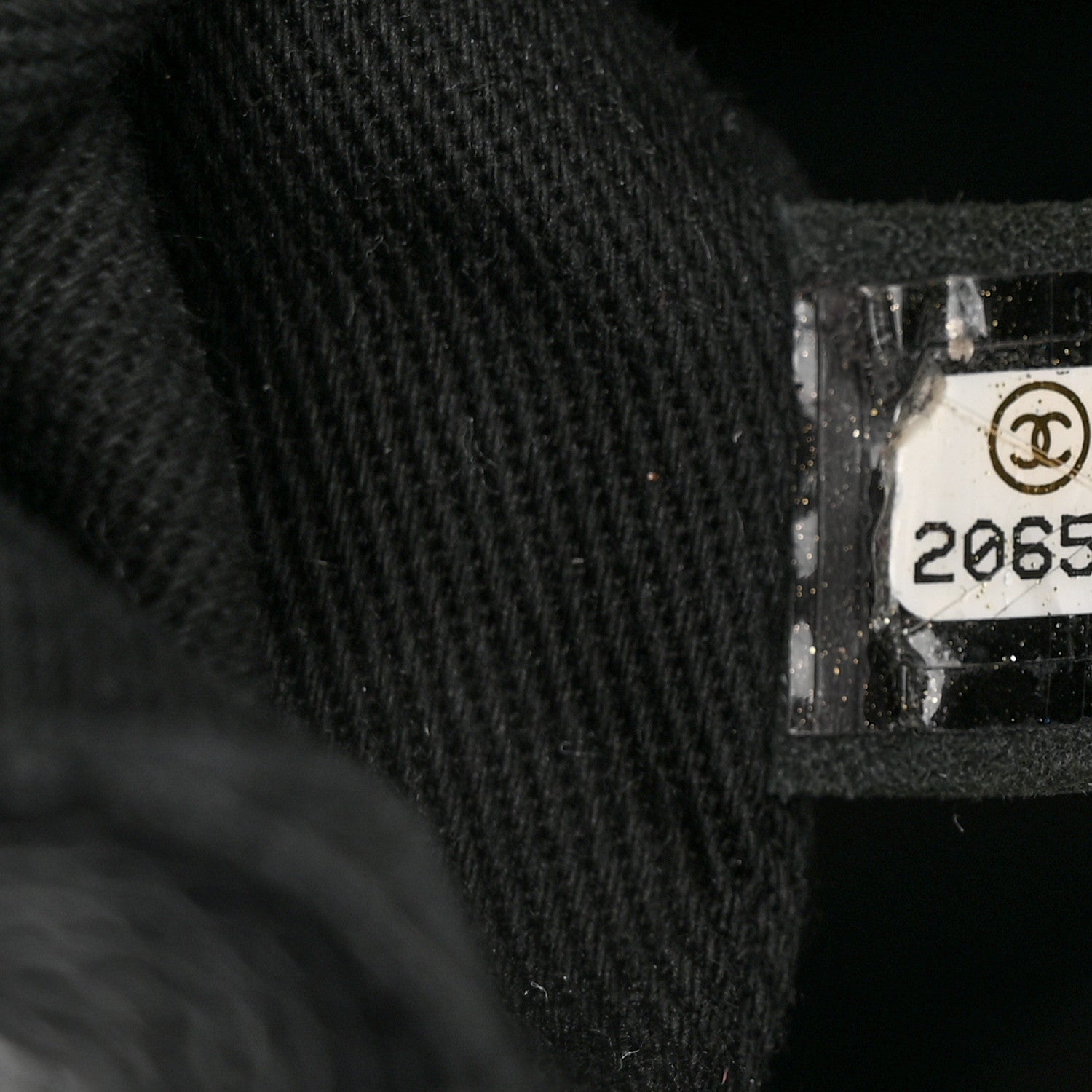 Chanel Caviar Natural Beauty Black 7 of 10