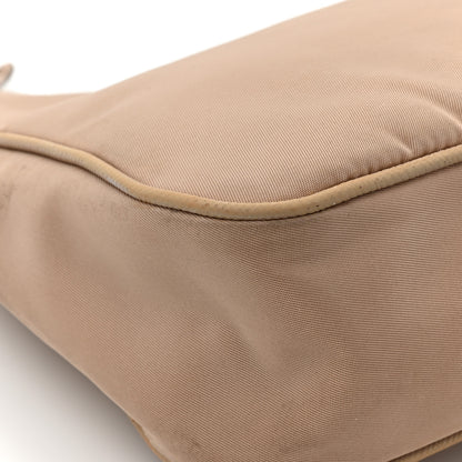 Prada Nylon Re-Edition 2005 Shoulder Bag Cammeo 17 of 19