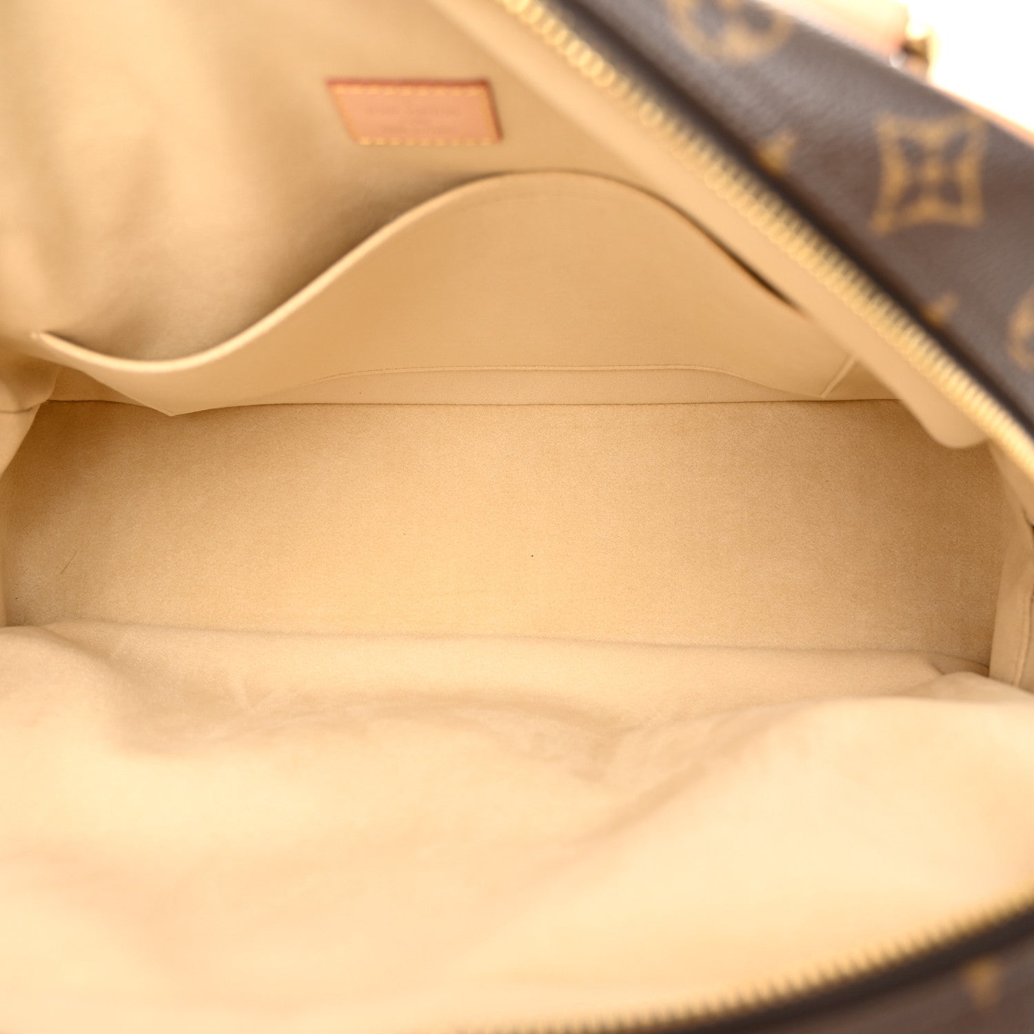 Louis Vuitton Monogram Manhattan GM 5 of 10